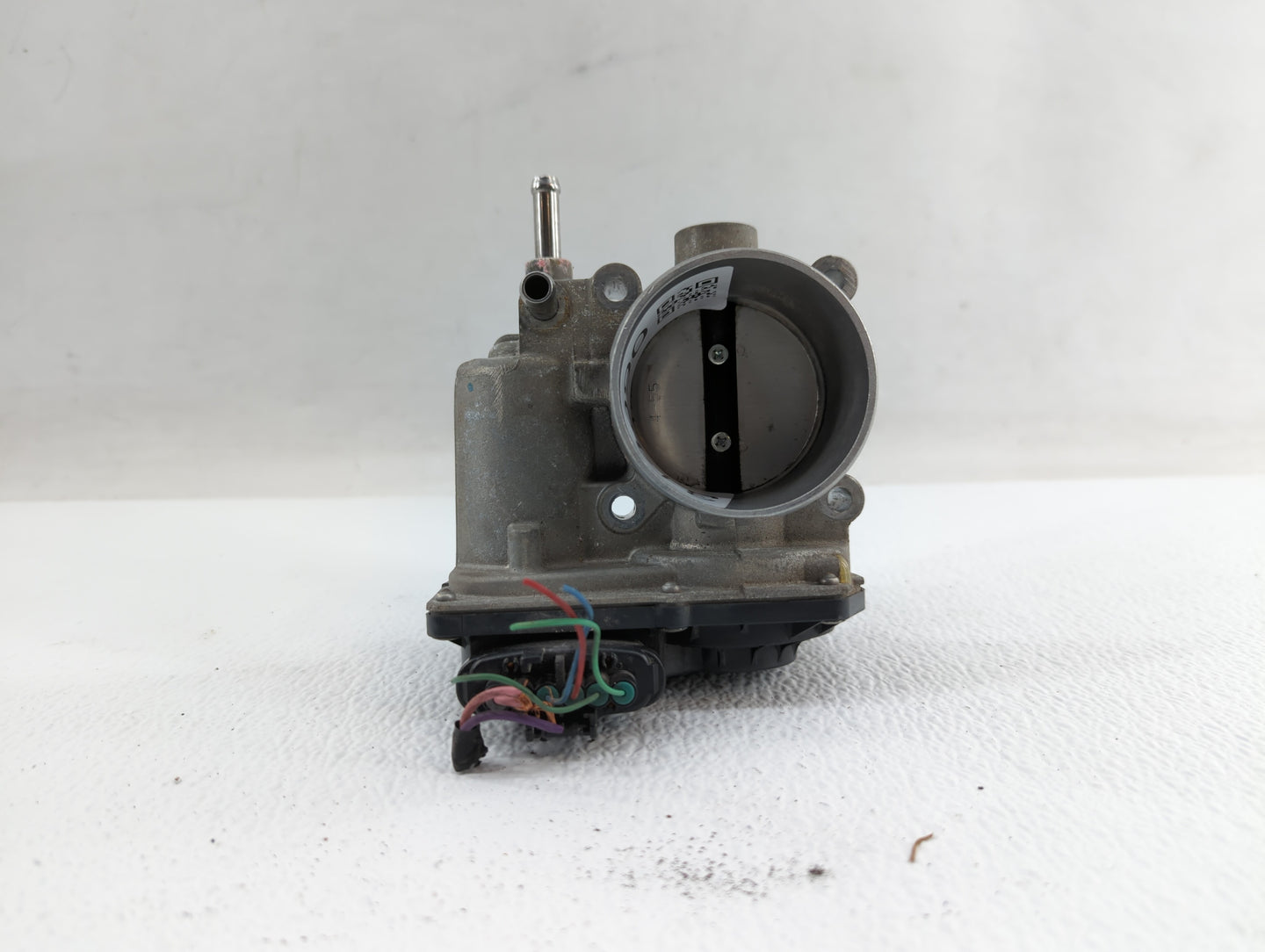 2011-2018 Toyota Corolla Throttle Body P/N:22030-0T080 Fits Fits 2011 2012 2013 2014 2015 2016 2017 2018 OEM Used Auto Parts