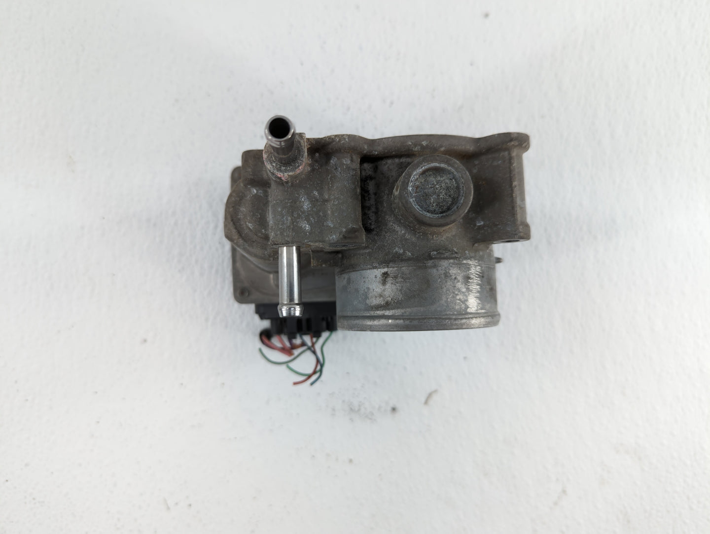 2011-2018 Toyota Corolla Throttle Body P/N:22030-0T080 Fits Fits 2011 2012 2013 2014 2015 2016 2017 2018 OEM Used Auto Parts