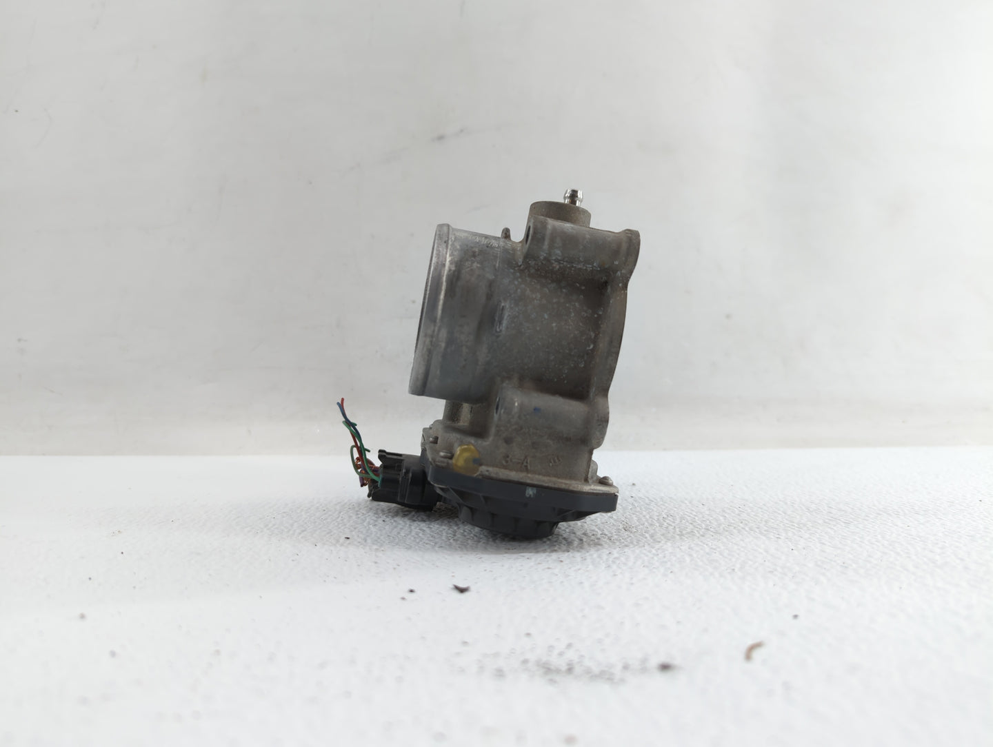 2011-2018 Toyota Corolla Throttle Body P/N:22030-0T080 Fits Fits 2011 2012 2013 2014 2015 2016 2017 2018 OEM Used Auto Parts