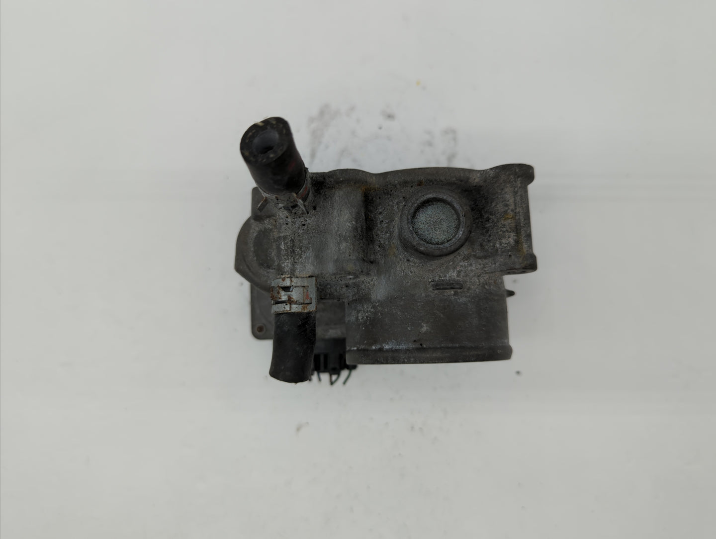 2011-2018 Toyota Corolla Throttle Body P/N:22030-0T080 Fits Fits 2011 2012 2013 2014 2015 2016 2017 2018 OEM Used Auto Parts