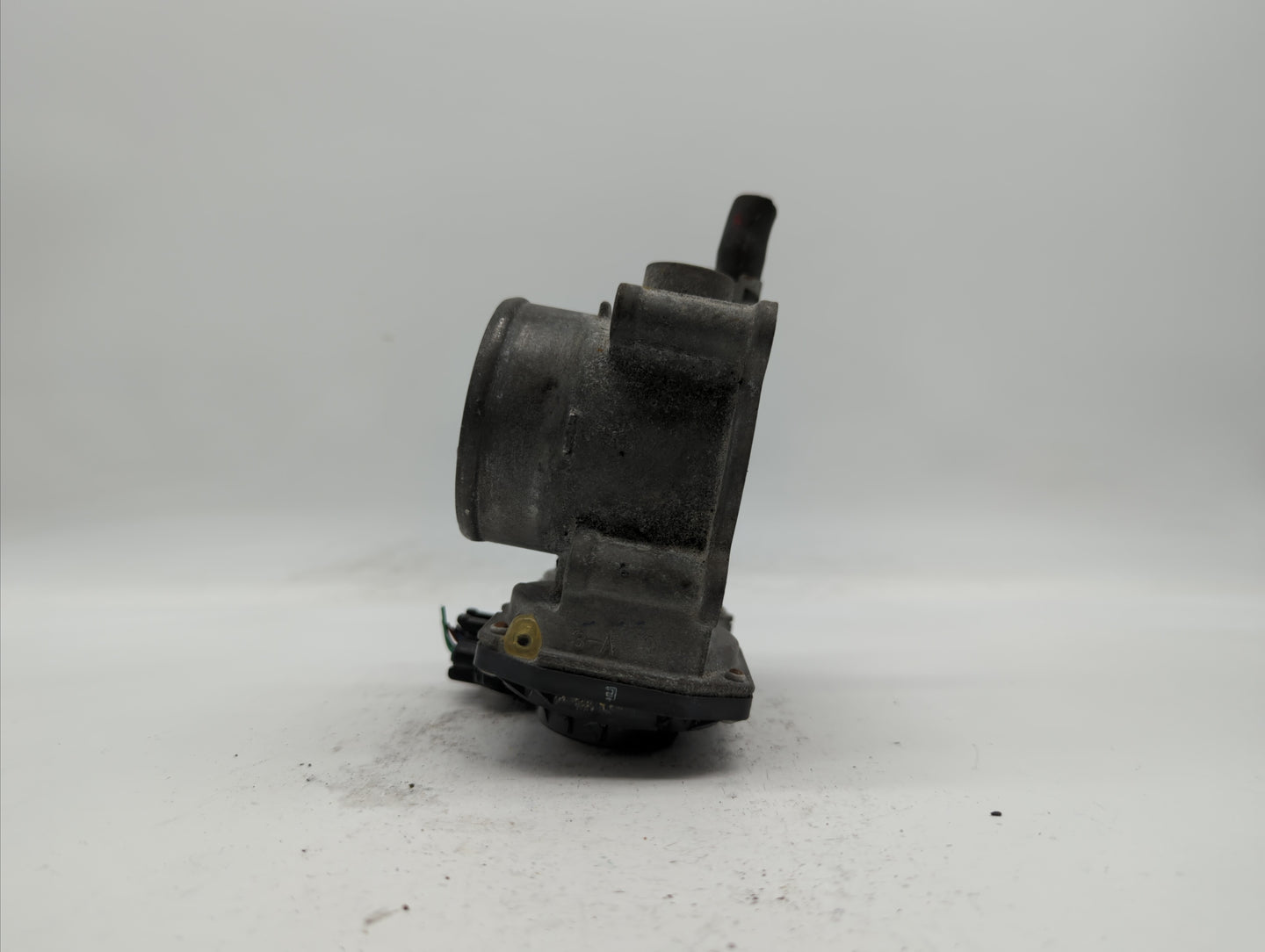 2011-2018 Toyota Corolla Throttle Body P/N:22030-0T080 Fits Fits 2011 2012 2013 2014 2015 2016 2017 2018 OEM Used Auto Parts