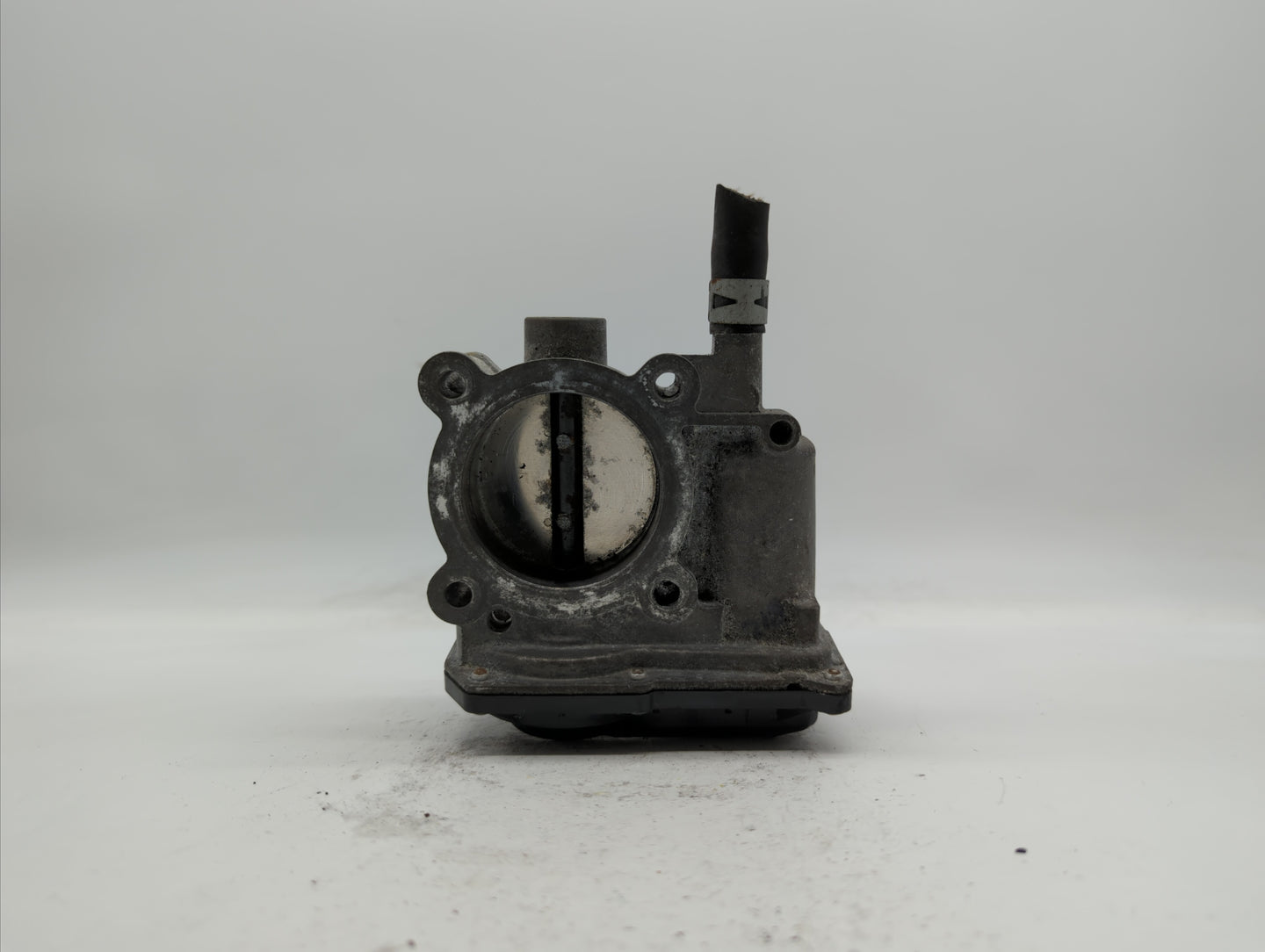2011-2018 Toyota Corolla Throttle Body P/N:22030-0T080 Fits Fits 2011 2012 2013 2014 2015 2016 2017 2018 OEM Used Auto Parts