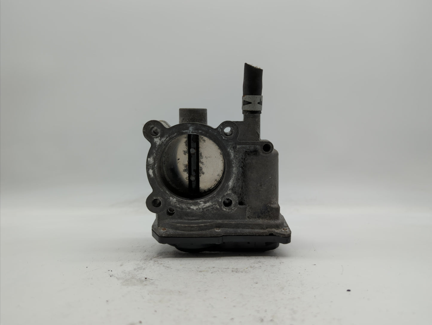 2011-2018 Toyota Corolla Throttle Body P/N:22030-0T080 Fits Fits 2011 2012 2013 2014 2015 2016 2017 2018 OEM Used Auto Parts