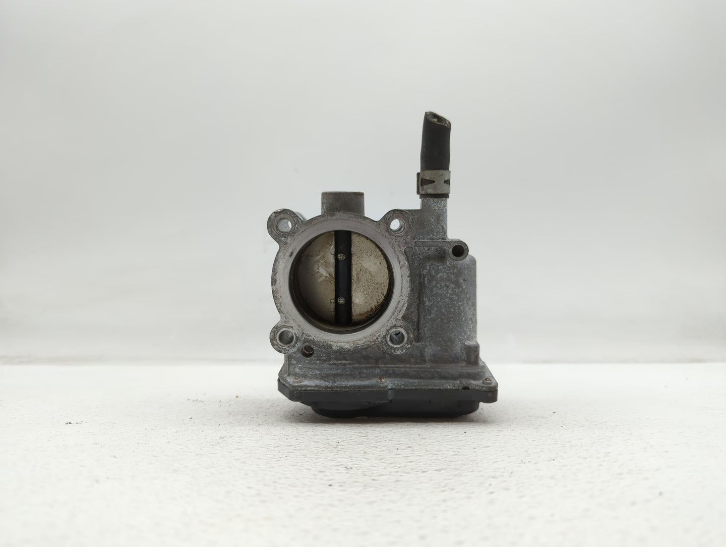 2011-2018 Toyota Corolla Throttle Body P/N:22030-0T080 Fits Fits 2011 2012 2013 2014 2015 2016 2017 2018 OEM Used Auto Parts