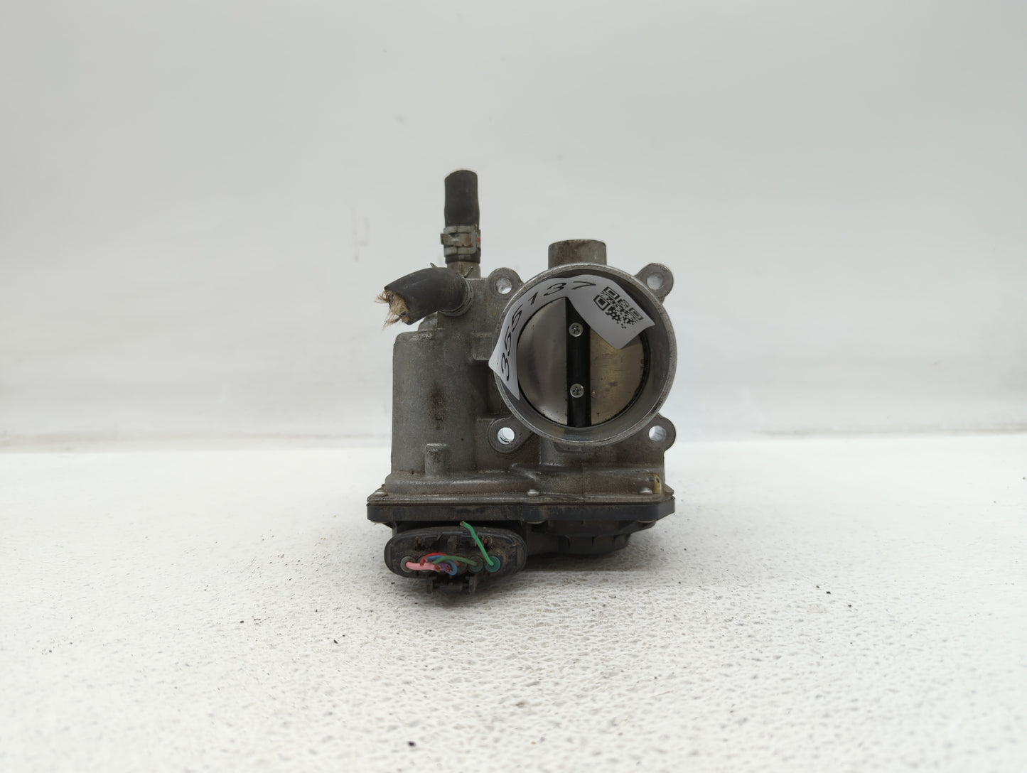 2011-2018 Toyota Corolla Throttle Body P/N:22030-0T080 Fits Fits 2011 2012 2013 2014 2015 2016 2017 2018 OEM Used Auto Parts