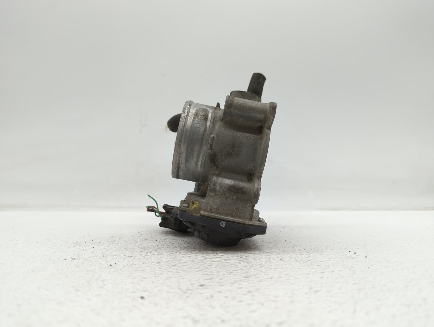 2011-2018 Toyota Corolla Throttle Body P/N:22030-0T080 Fits Fits 2011 2012 2013 2014 2015 2016 2017 2018 OEM Used Auto Parts