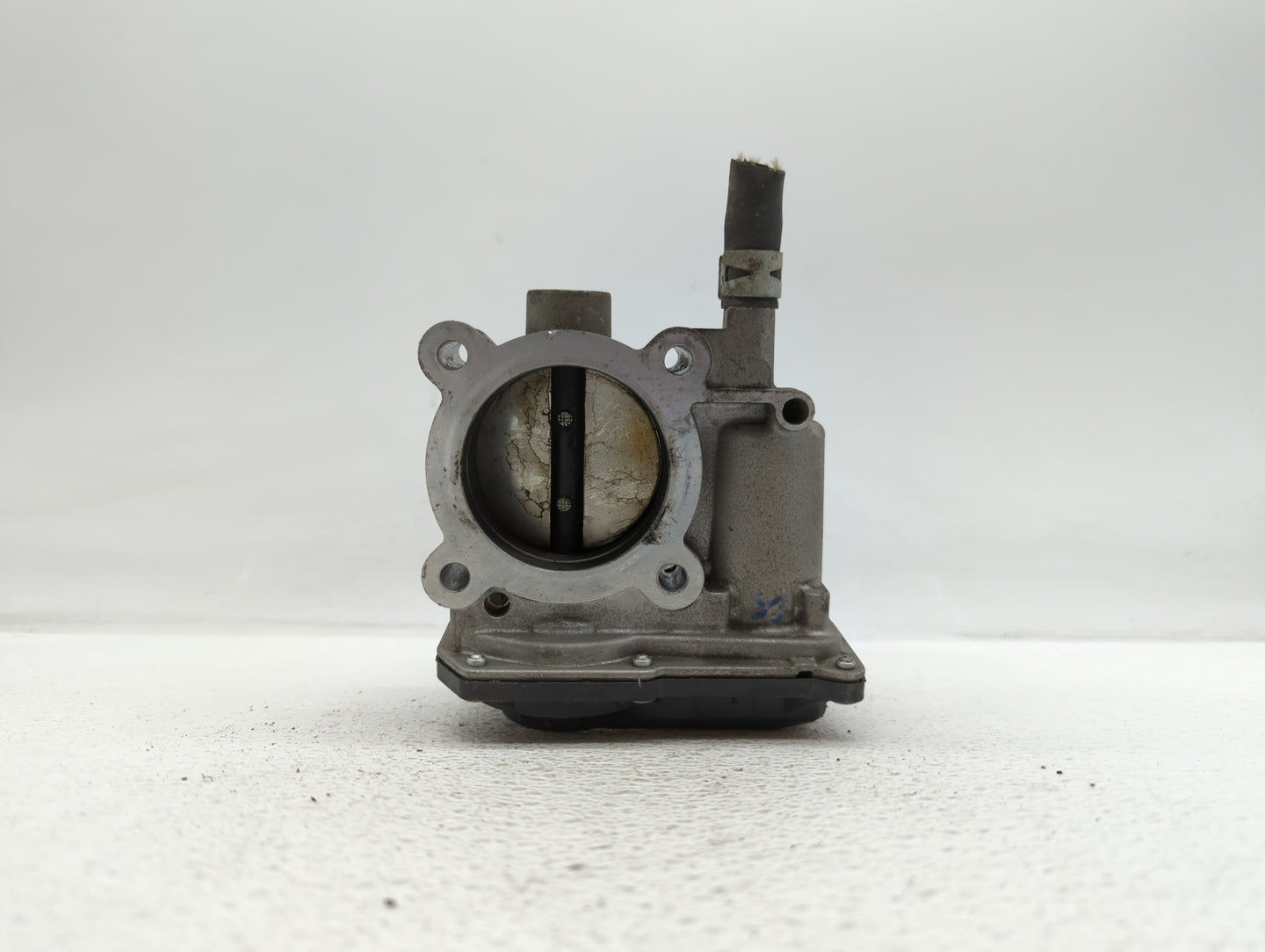 2011-2018 Toyota Corolla Throttle Body P/N:22030-0T080 Fits Fits 2011 2012 2013 2014 2015 2016 2017 2018 OEM Used Auto Parts