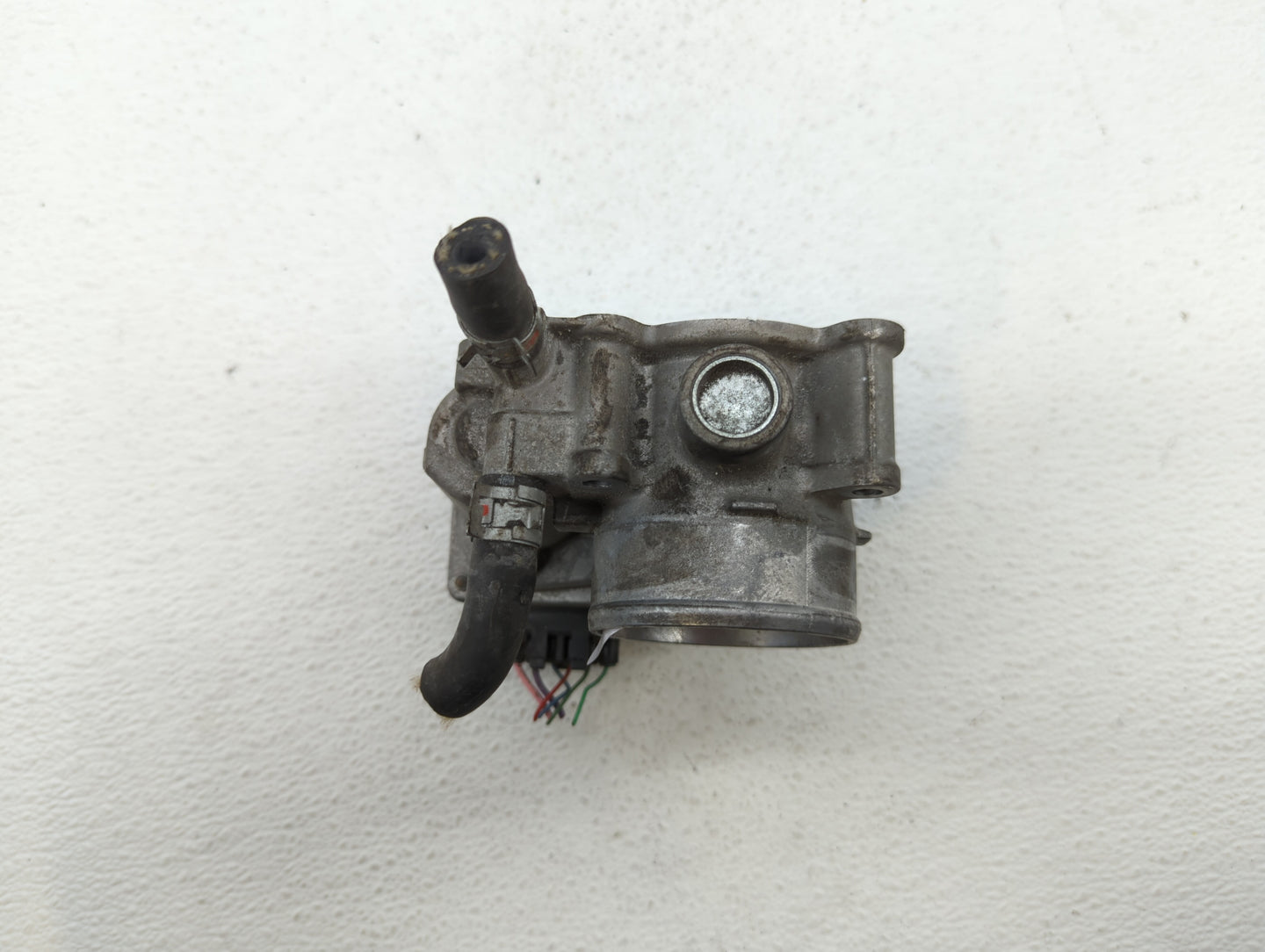 2011-2018 Toyota Corolla Throttle Body P/N:22030-0T080 Fits Fits 2011 2012 2013 2014 2015 2016 2017 2018 OEM Used Auto Parts