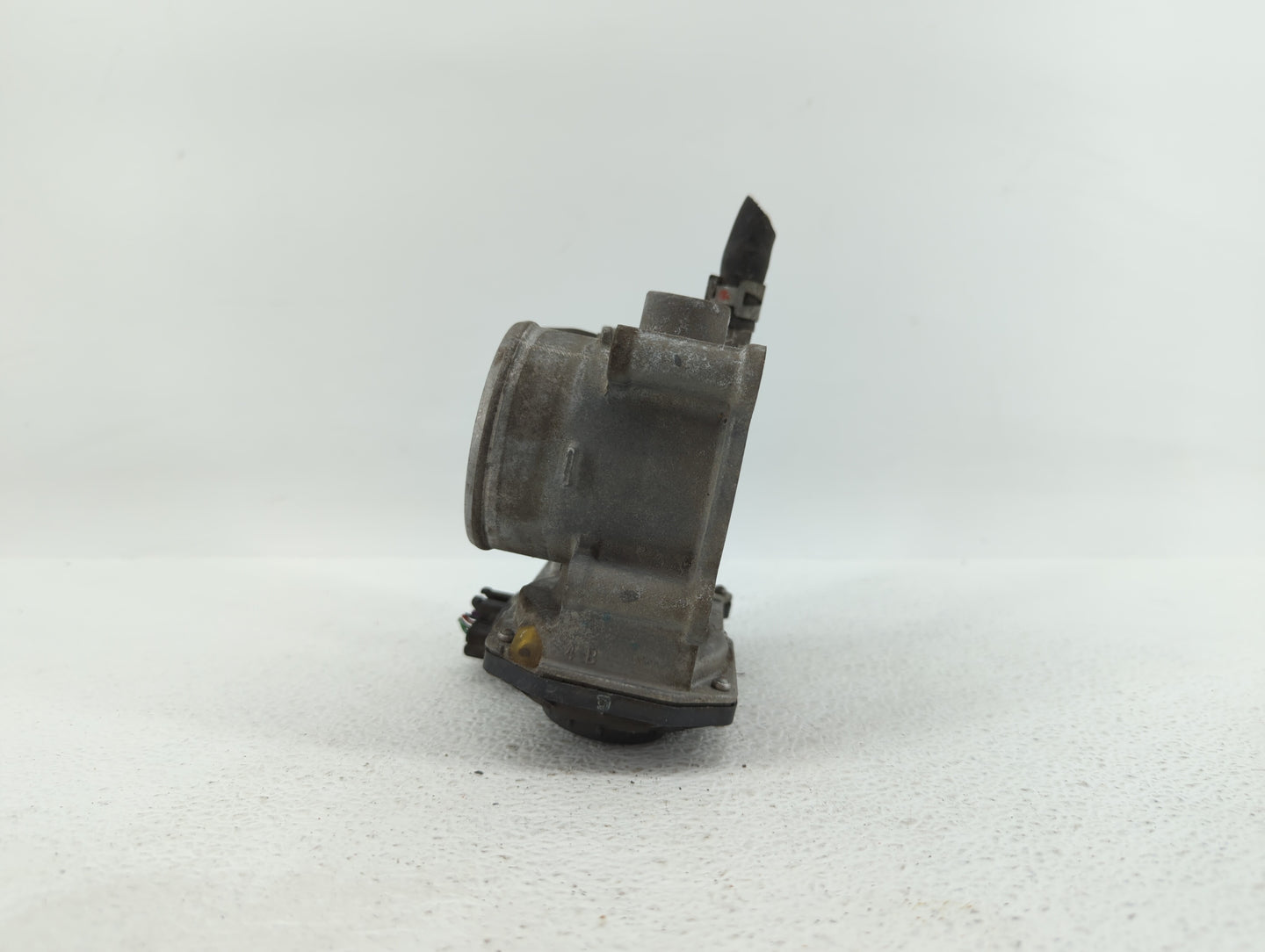 2011-2018 Toyota Corolla Throttle Body P/N:22030-0T080 Fits Fits 2011 2012 2013 2014 2015 2016 2017 2018 OEM Used Auto Parts