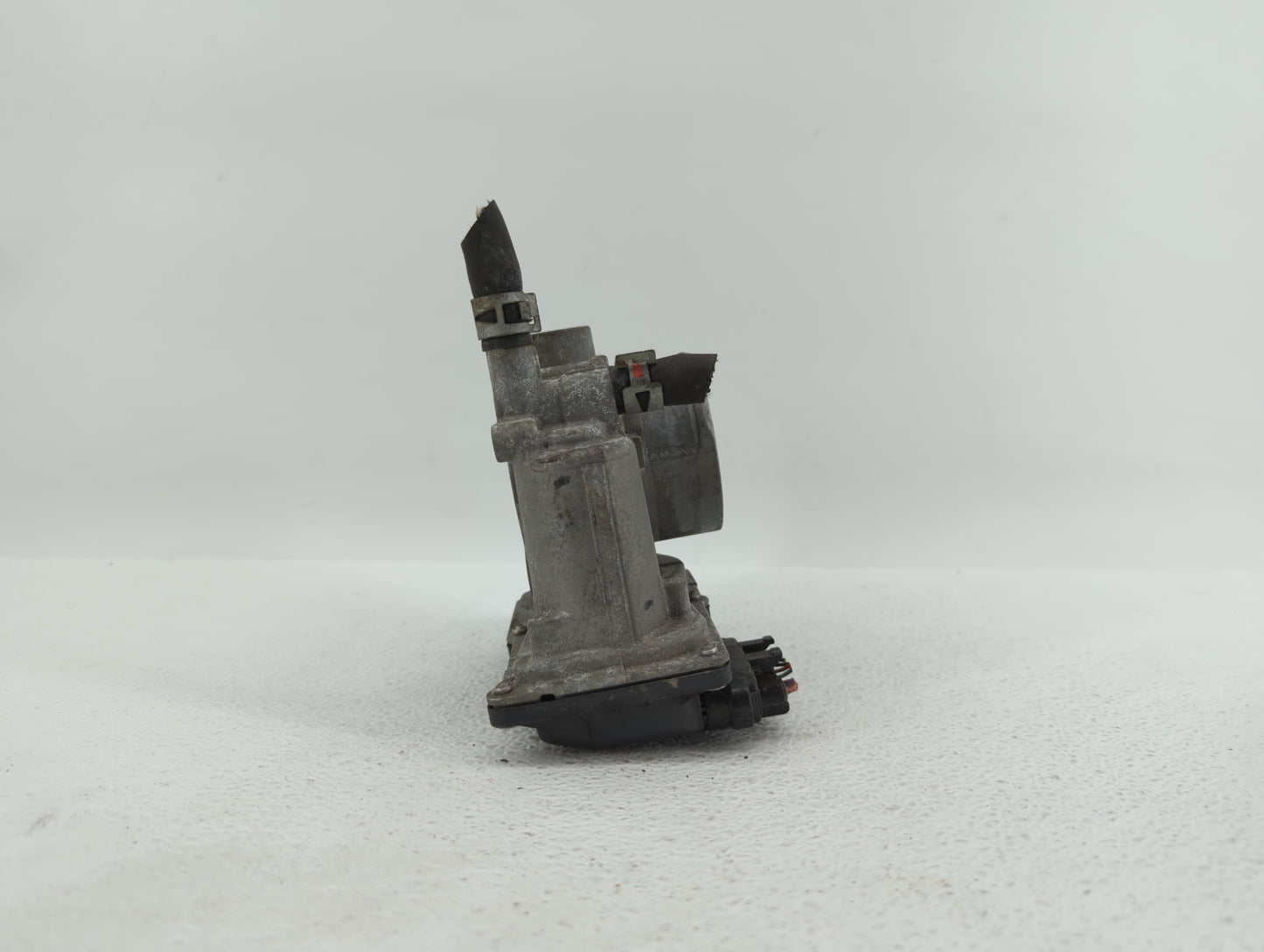 2011-2018 Toyota Corolla Throttle Body P/N:22030-0T080 Fits Fits 2011 2012 2013 2014 2015 2016 2017 2018 OEM Used Auto Parts