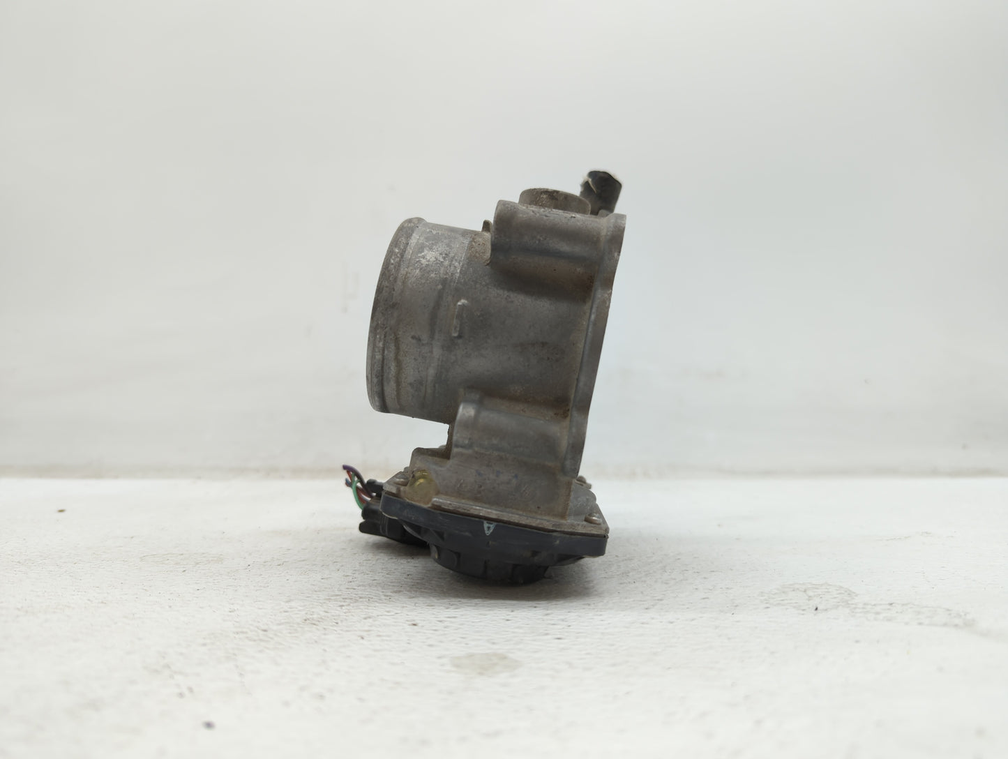 2011-2018 Toyota Corolla Throttle Body P/N:22030-0T080 Fits Fits 2011 2012 2013 2014 2015 2016 2017 2018 OEM Used Auto Parts