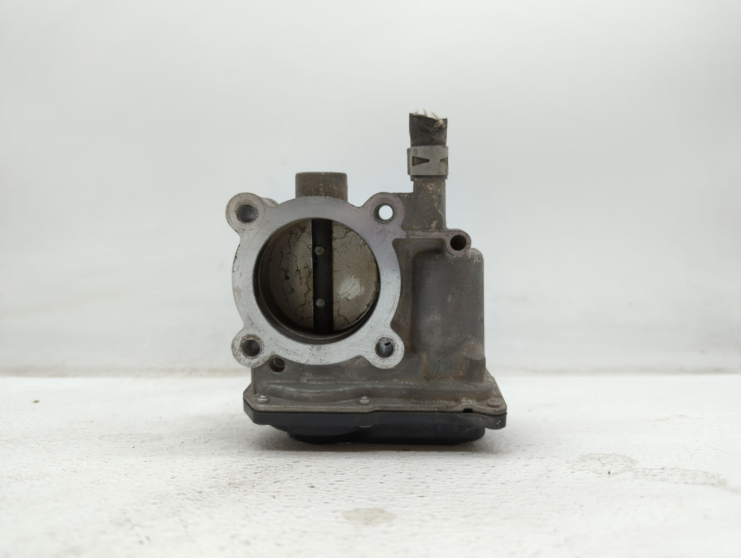 2011-2018 Toyota Corolla Throttle Body P/N:22030-0T080 Fits Fits 2011 2012 2013 2014 2015 2016 2017 2018 OEM Used Auto Parts