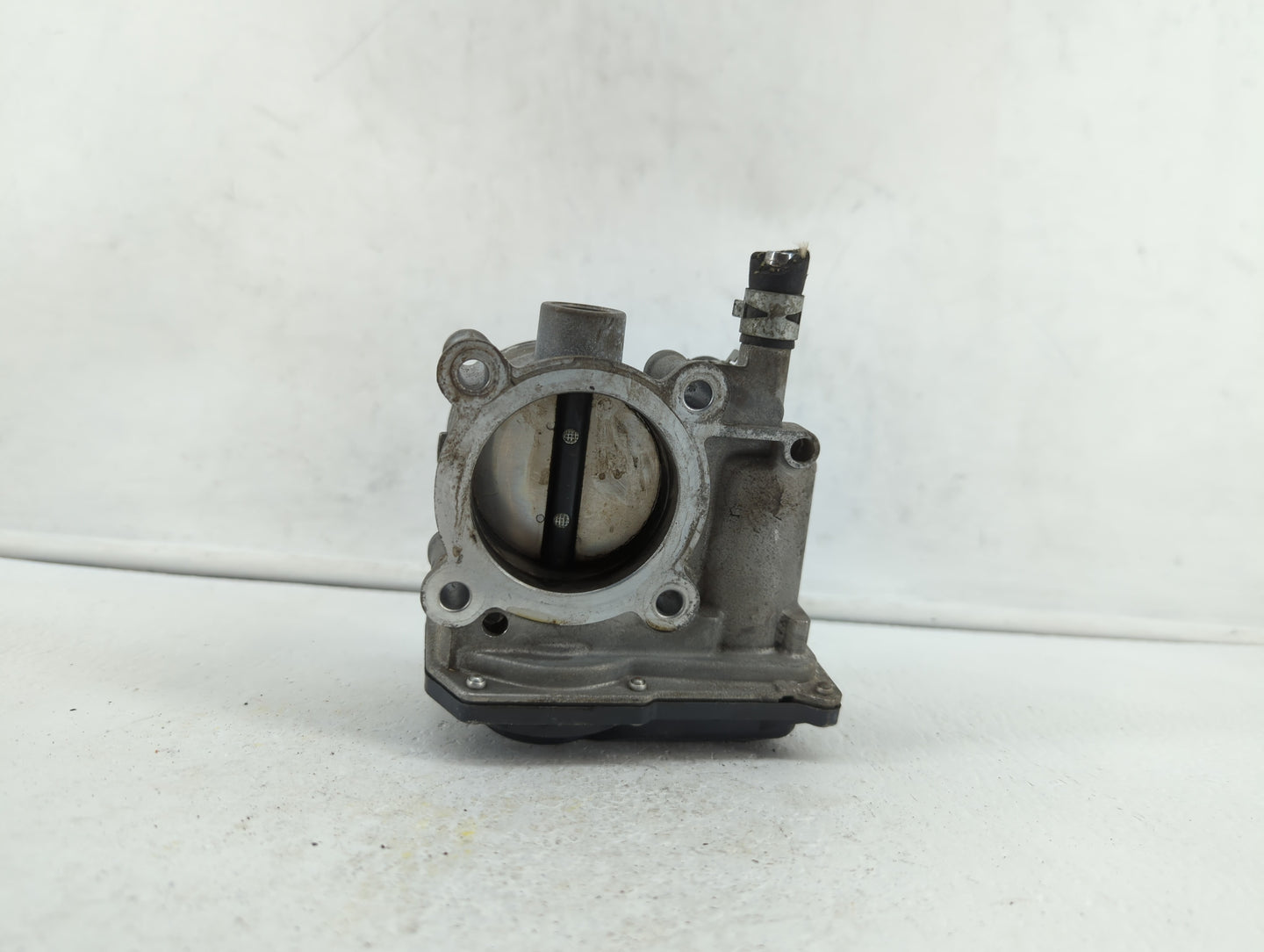 2011-2018 Toyota Corolla Throttle Body P/N:22030-0T080 Fits Fits 2011 2012 2013 2014 2015 2016 2017 2018 OEM Used Auto Parts