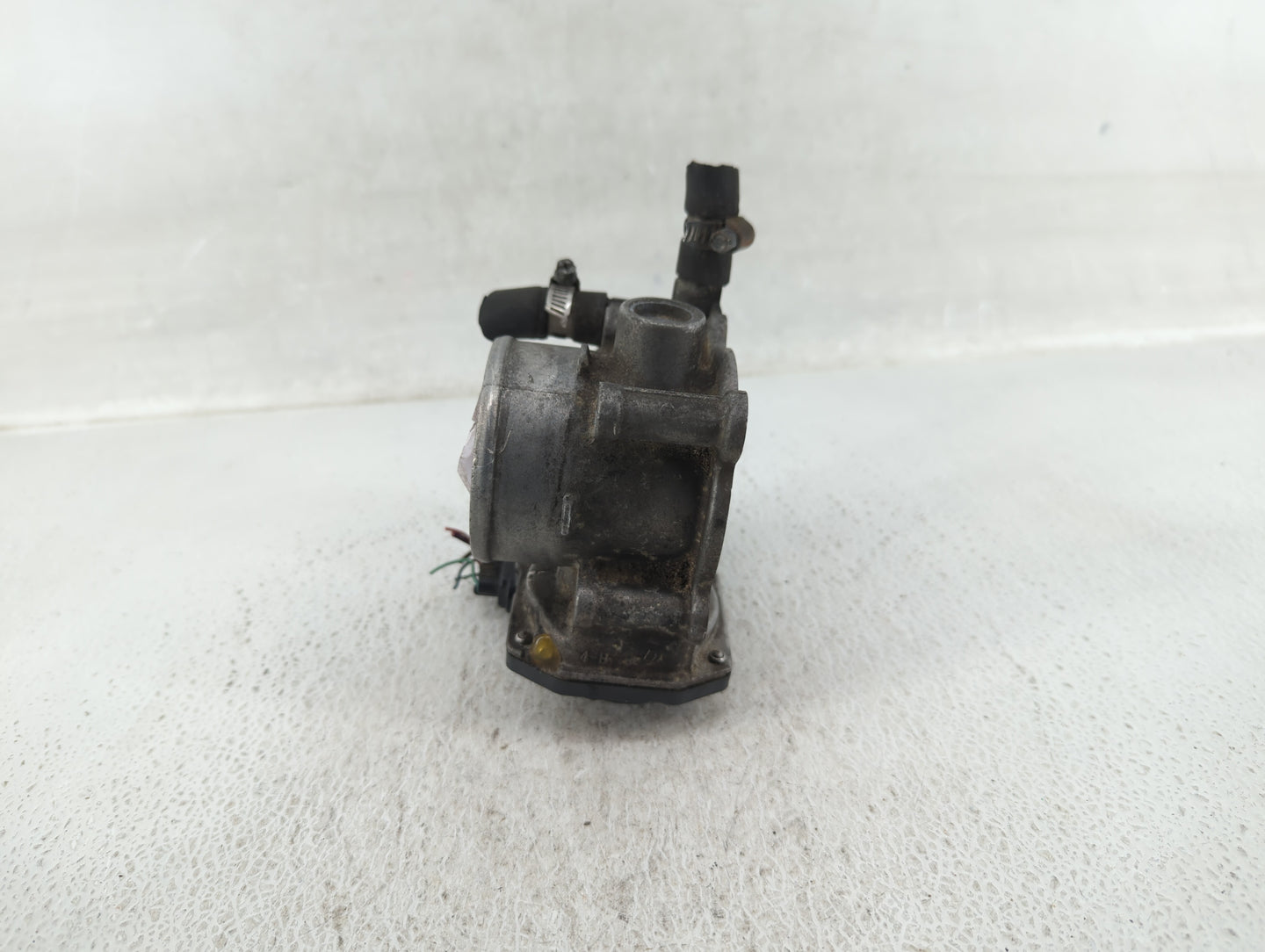 2011-2019 Toyota Corolla Throttle Body P/N:22030-0T080 Fits Fits 2011 2012 2013 2014 2015 2016 2017 2018 2019 OEM Used Auto 