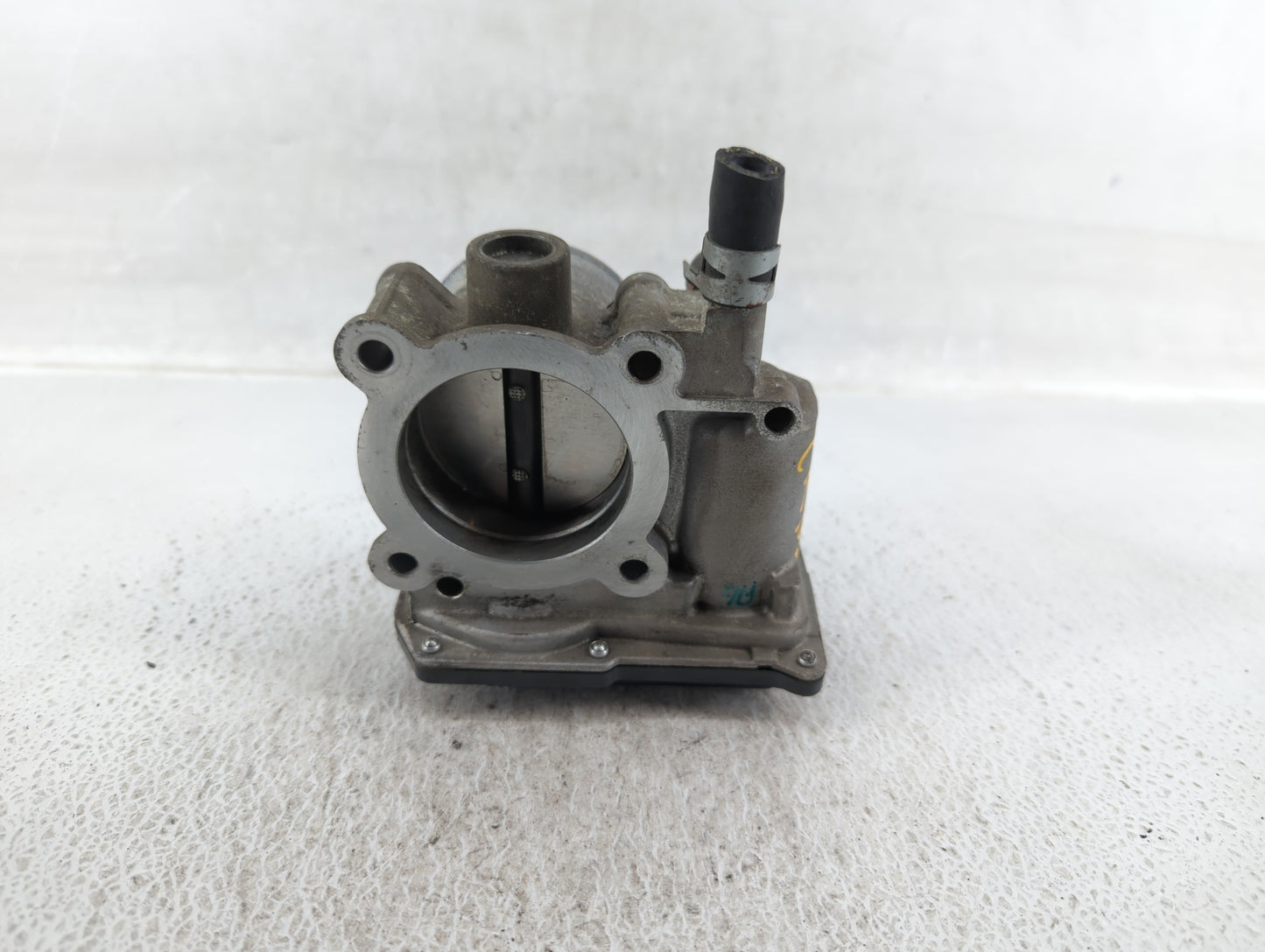 2011-2019 Toyota Corolla Throttle Body P/N:22030-0T080 Fits Fits 2011 2012 2013 2014 2015 2016 2017 2018 2019 OEM Used Auto 