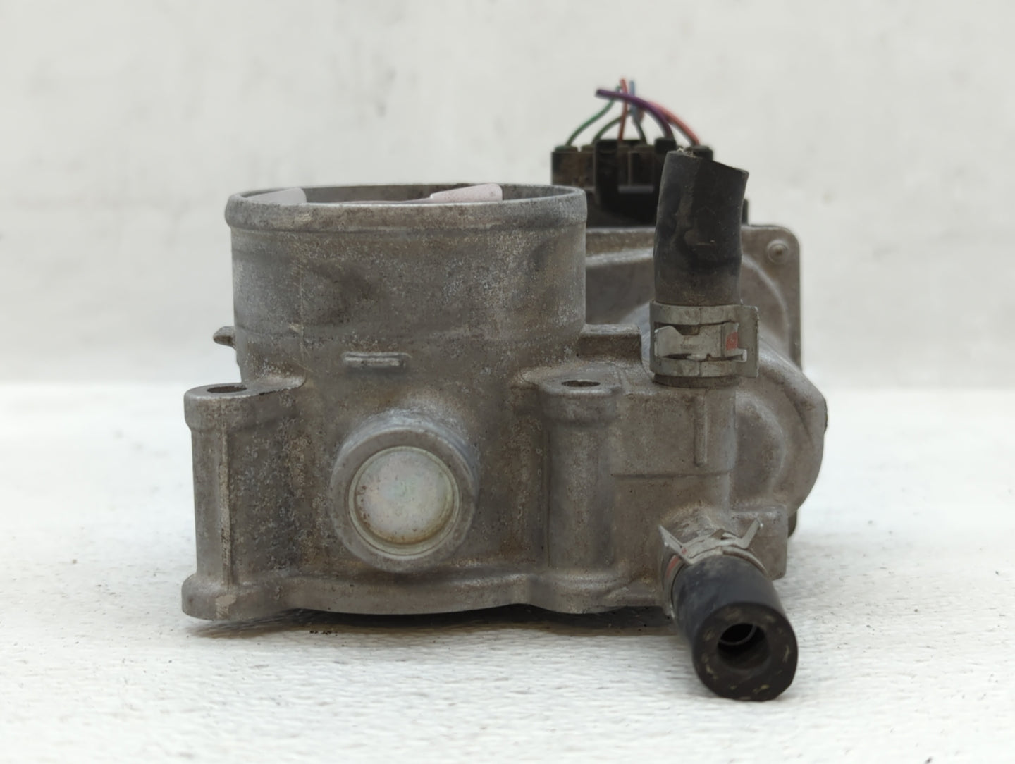 2011-2019 Toyota Corolla Throttle Body P/N:22030-0T080 Fits Fits 2011 2012 2013 2014 2015 2016 2017 2018 2019 OEM Used Auto 