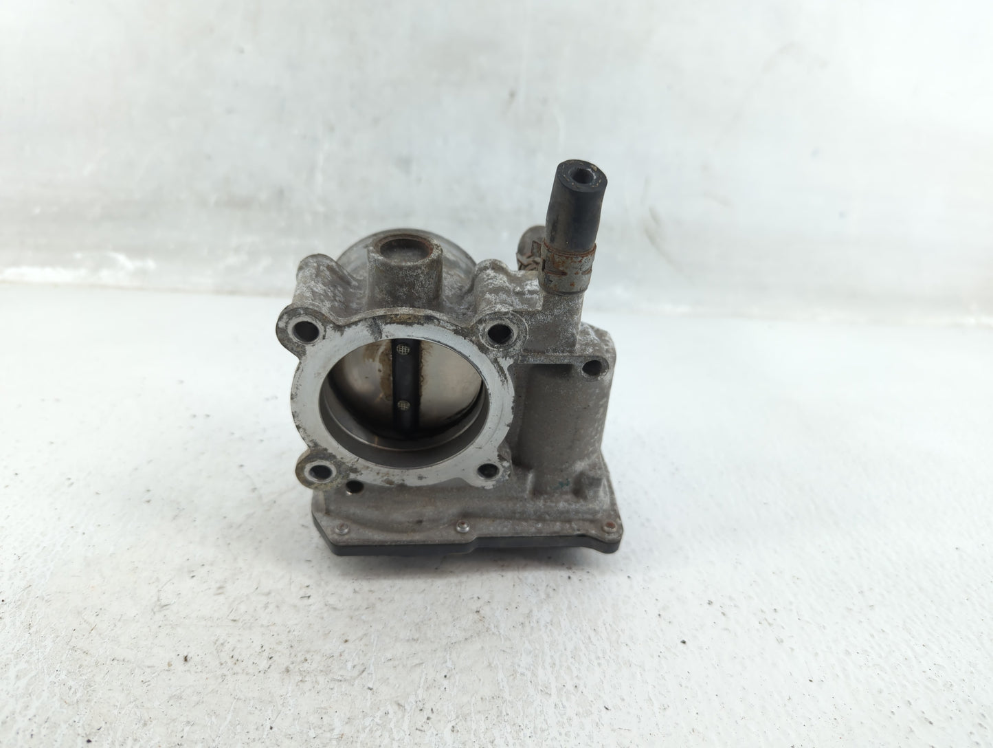 2011-2019 Toyota Corolla Throttle Body P/N:22030-0T080 Fits Fits 2011 2012 2013 2014 2015 2016 2017 2018 2019 OEM Used Auto 