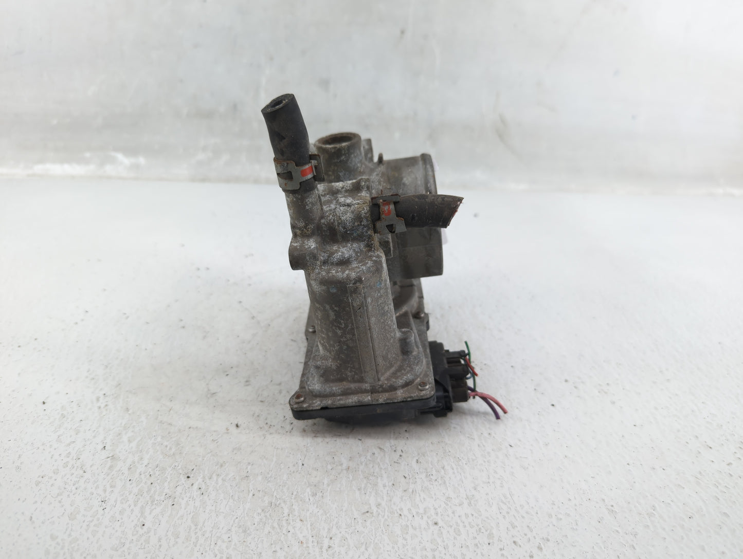 2011-2019 Toyota Corolla Throttle Body P/N:22030-0T080 Fits Fits 2011 2012 2013 2014 2015 2016 2017 2018 2019 OEM Used Auto 