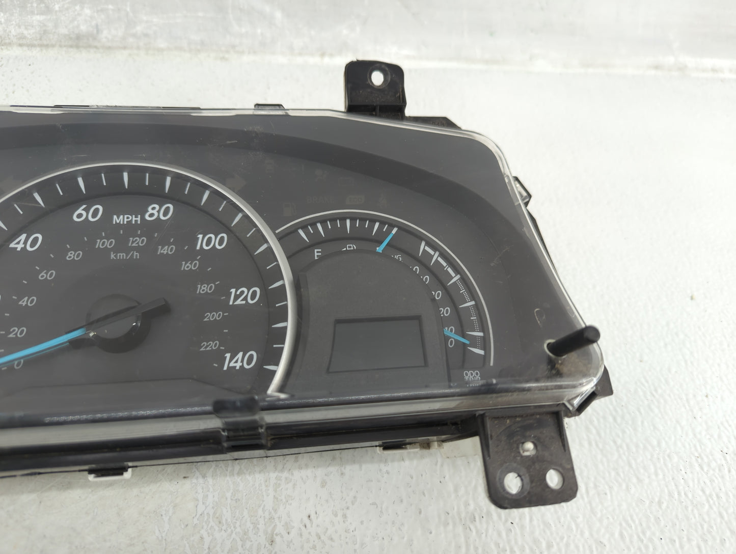 2014-2016 Toyota Corolla Instrument Cluster Speedometer Gauges P/N:TN157560-8854 Fits Fits 2014 2015 2016 OEM Used Auto Part