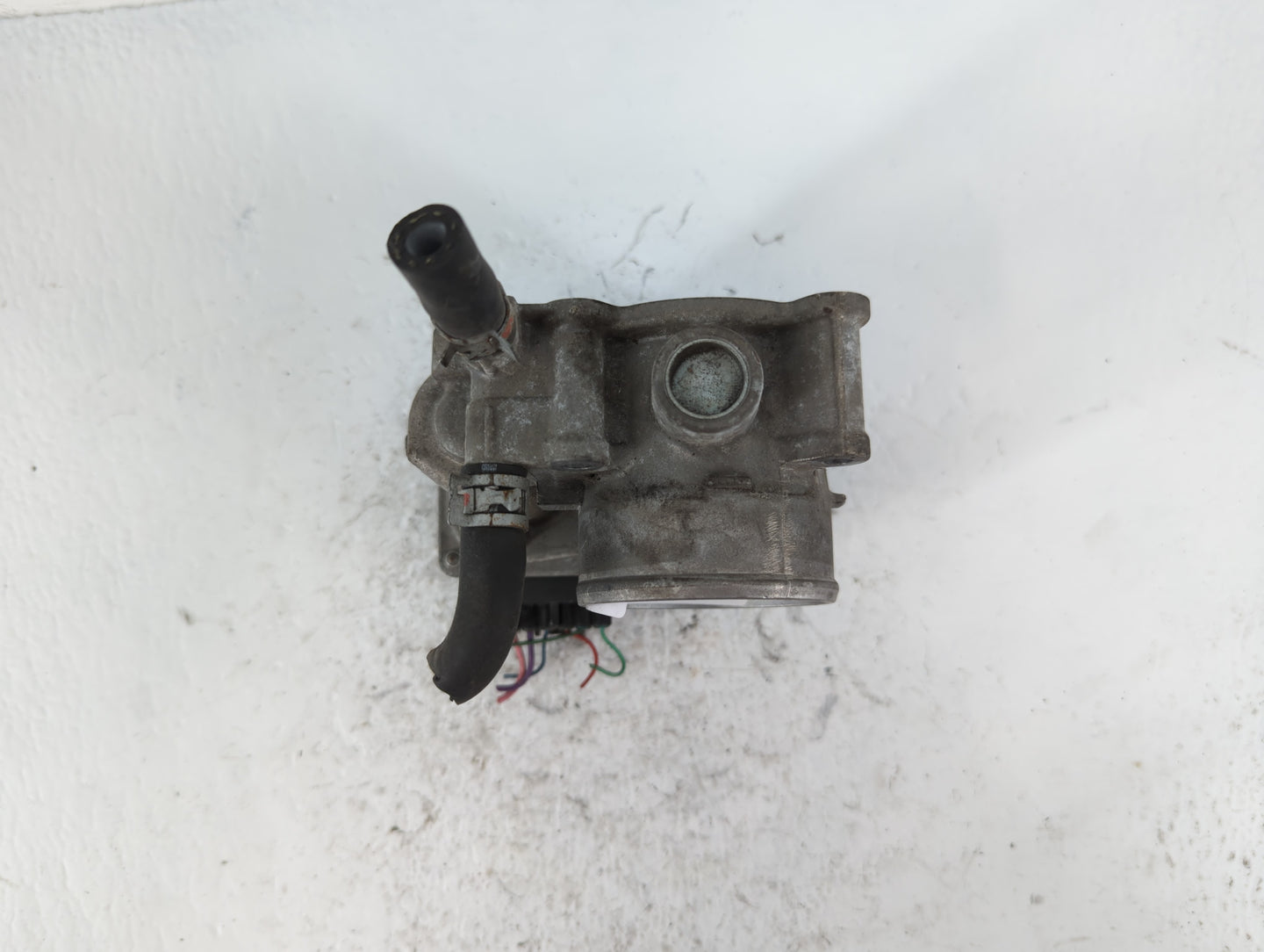 2011-2019 Toyota Corolla Throttle Body P/N:22030-0T080 Fits Fits 2011 2012 2013 2014 2015 2016 2017 2018 2019 OEM Used Auto 