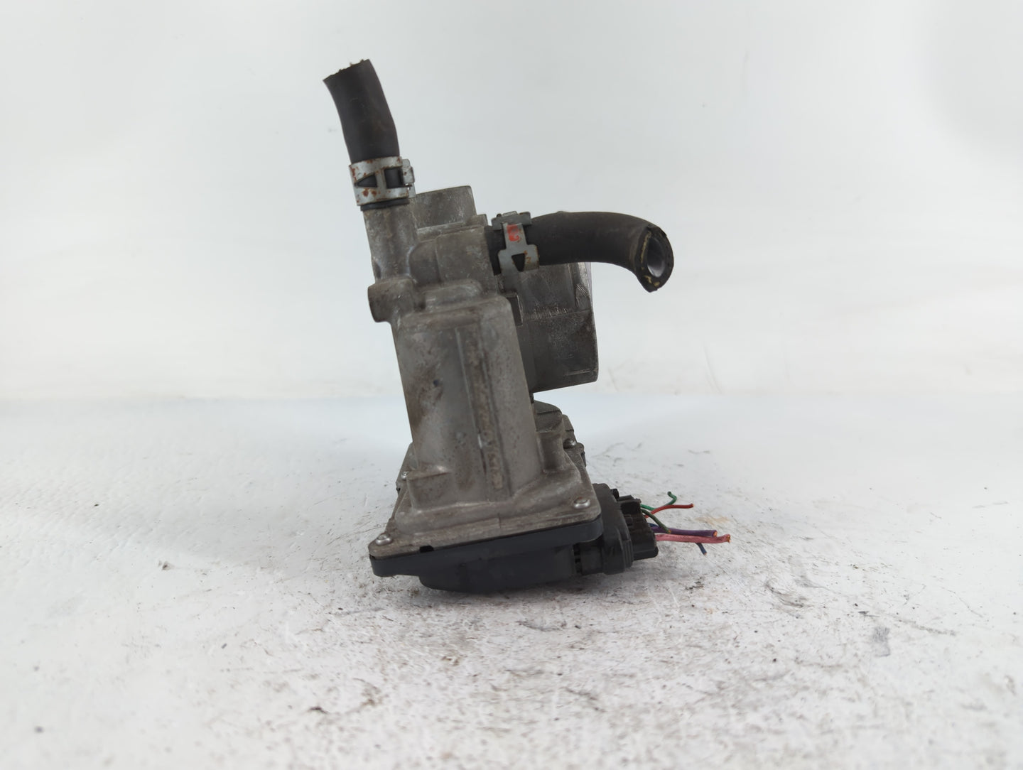 2011-2019 Toyota Corolla Throttle Body P/N:22030-0T080 Fits Fits 2011 2012 2013 2014 2015 2016 2017 2018 2019 OEM Used Auto 