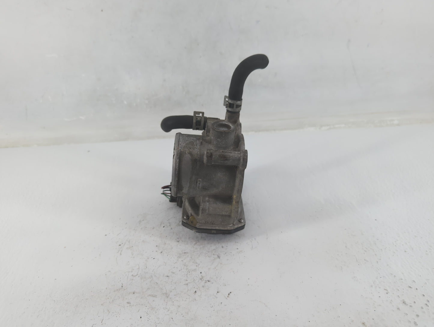 2011-2019 Toyota Corolla Throttle Body P/N:22030-0T080 Fits Fits 2011 2012 2013 2014 2015 2016 2017 2018 2019 OEM Used Auto 