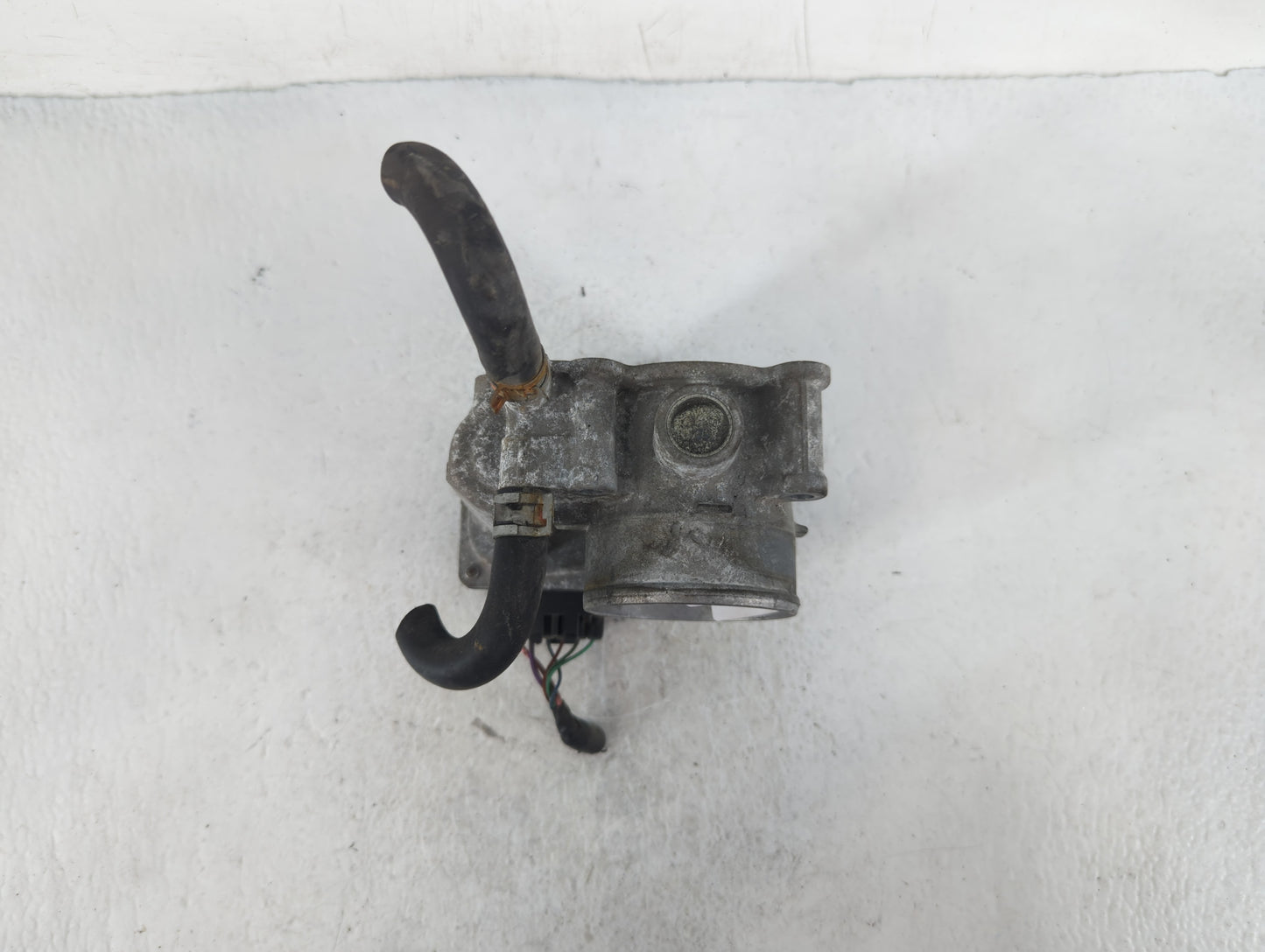 2011-2019 Toyota Corolla Throttle Body P/N:22030-0T080 Fits Fits 2011 2012 2013 2014 2015 2016 2017 2018 2019 OEM Used Auto 