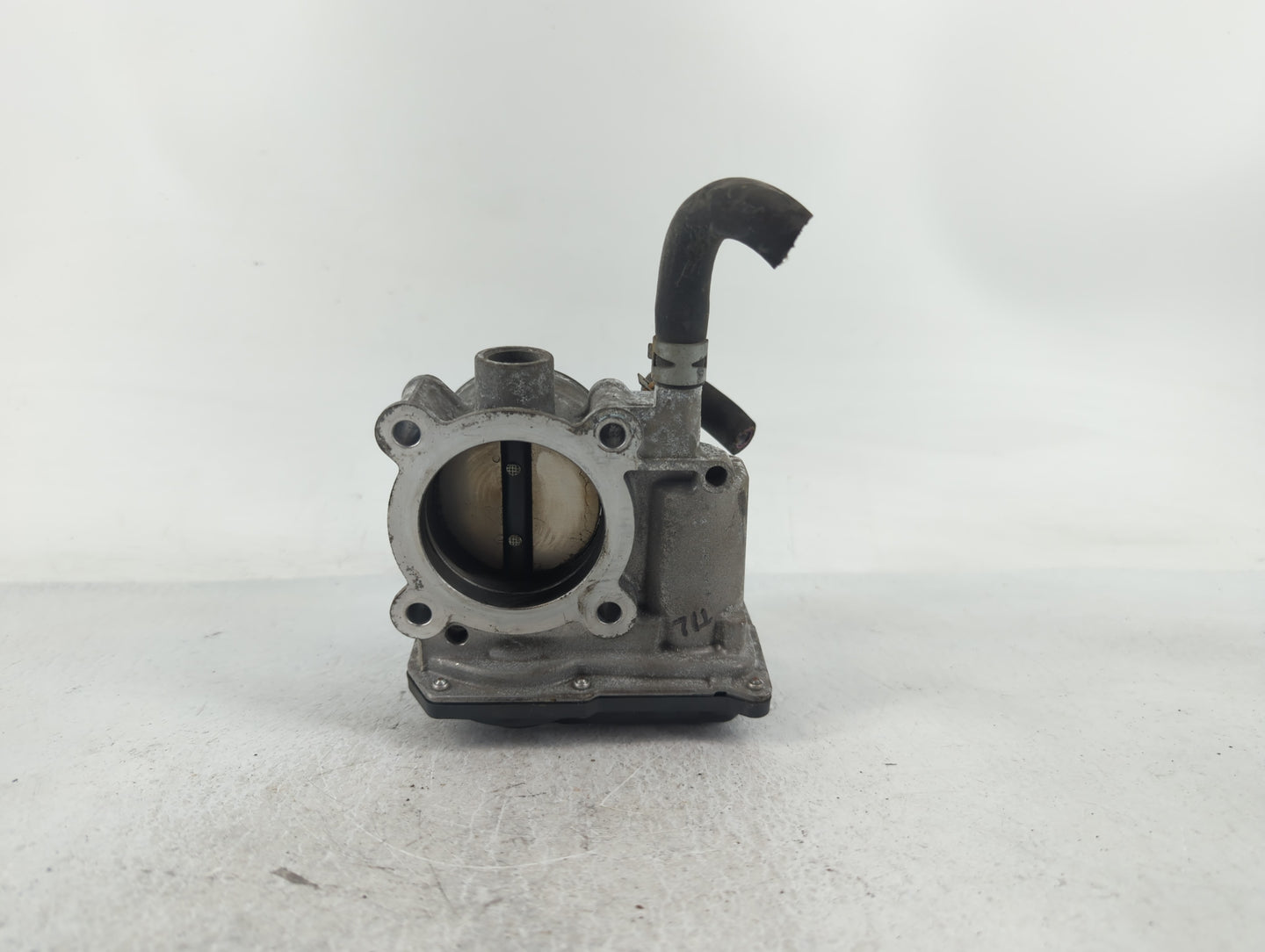 2011-2019 Toyota Corolla Throttle Body P/N:22030-0T080 Fits Fits 2011 2012 2013 2014 2015 2016 2017 2018 2019 OEM Used Auto 