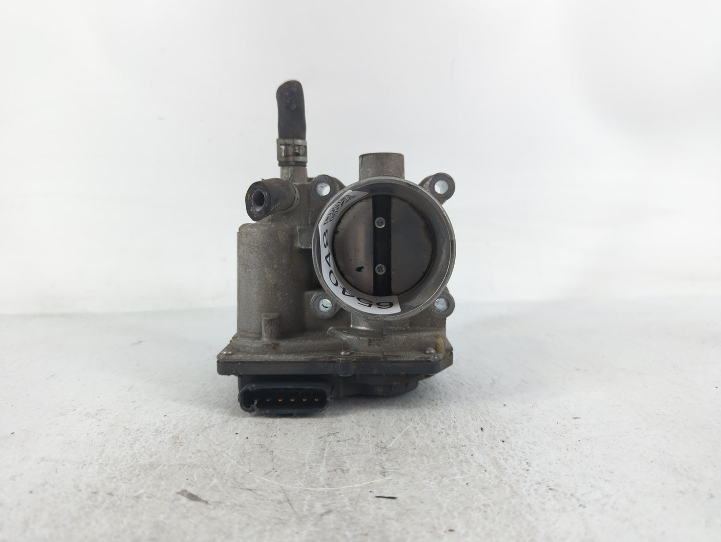 2011-2019 Toyota Corolla Throttle Body P/N:22030-0T080 Fits Fits 2011 2012 2013 2014 2015 2016 2017 2018 2019 OEM Used Auto 