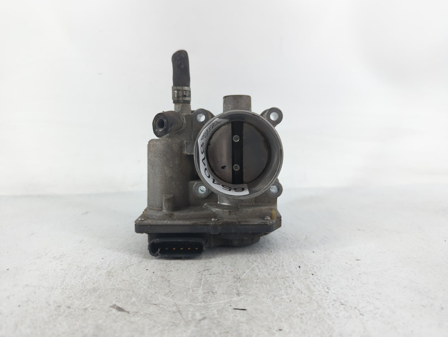 2011-2019 Toyota Corolla Throttle Body P/N:22030-0T080 Fits Fits 2011 2012 2013 2014 2015 2016 2017 2018 2019 OEM Used Auto 