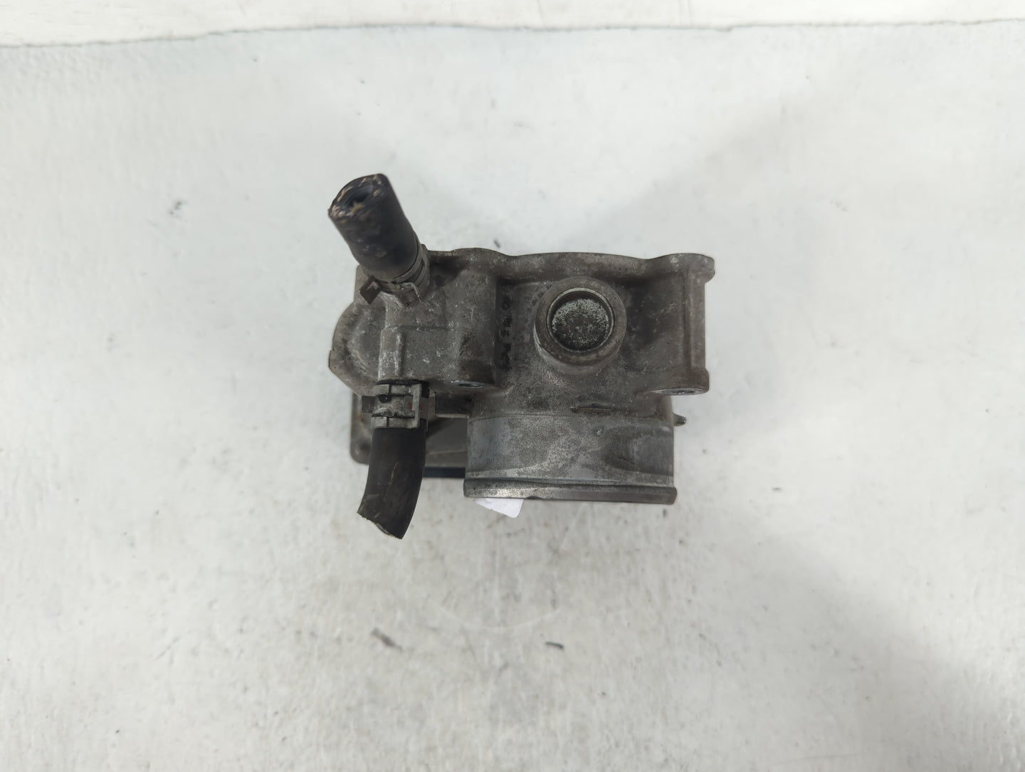 2011-2019 Toyota Corolla Throttle Body P/N:22030-0T080 Fits Fits 2011 2012 2013 2014 2015 2016 2017 2018 2019 OEM Used Auto 