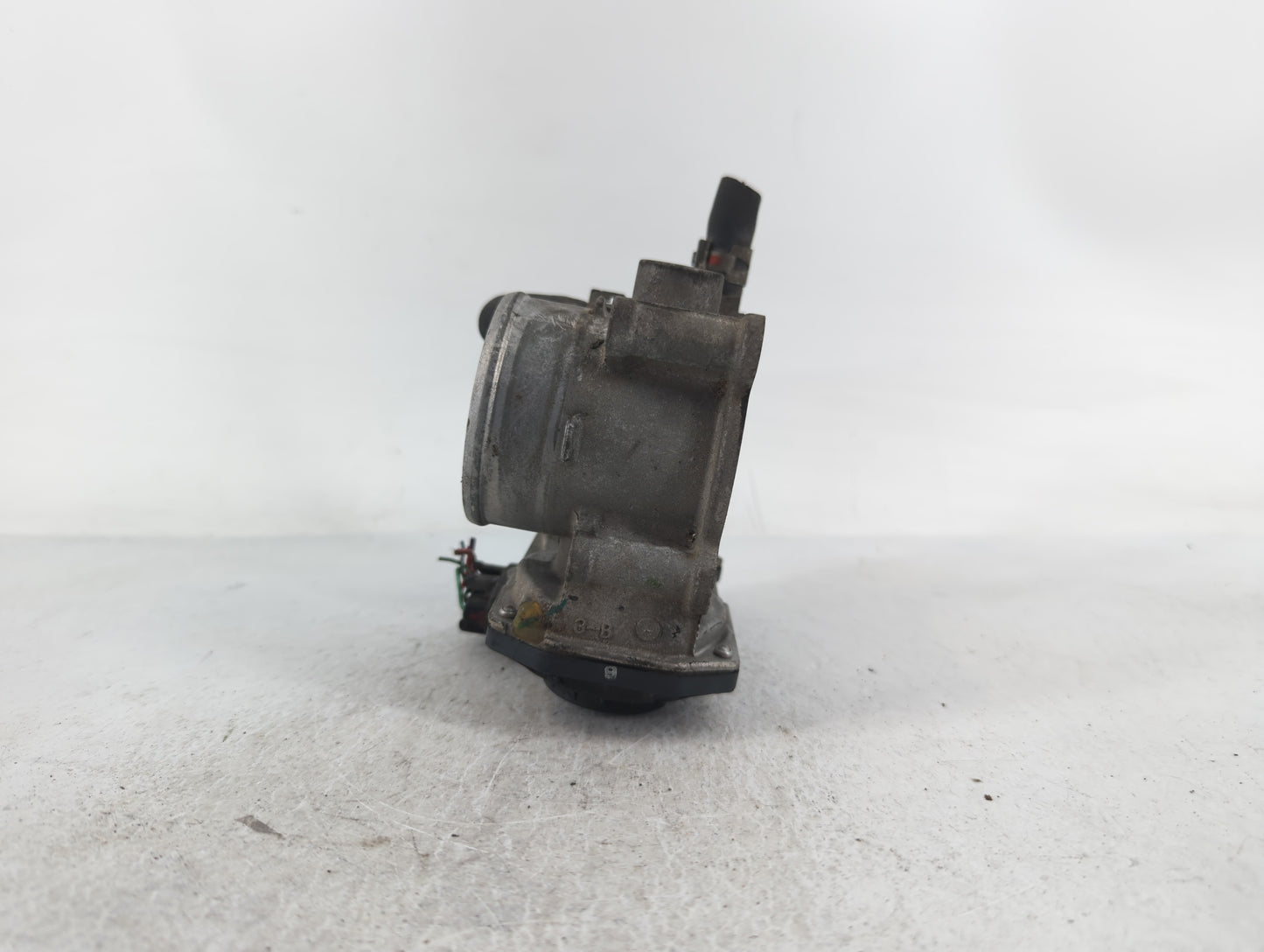 2011-2019 Toyota Corolla Throttle Body P/N:22030-0T080 Fits Fits 2011 2012 2013 2014 2015 2016 2017 2018 2019 OEM Used Auto 