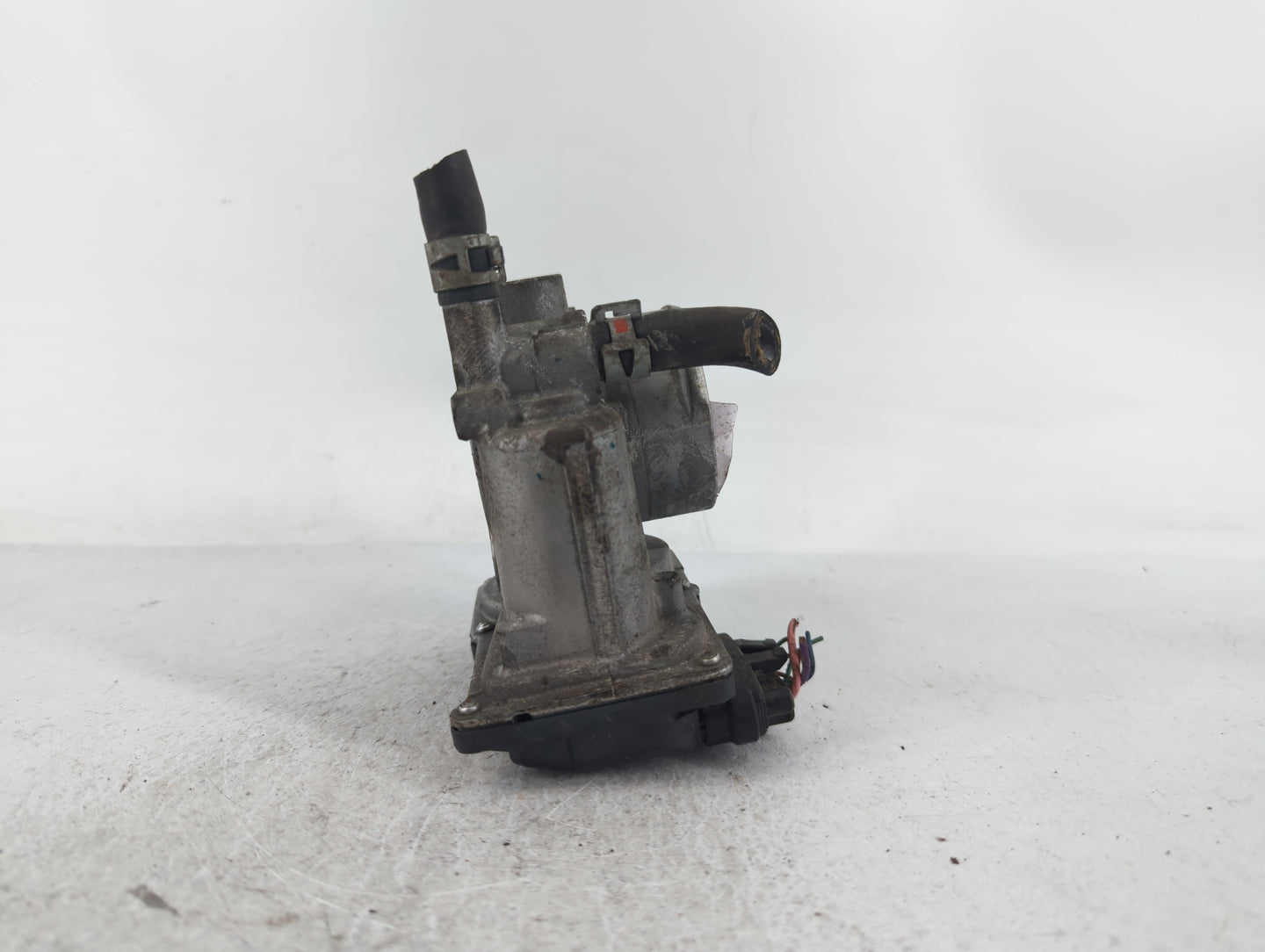 2011-2019 Toyota Corolla Throttle Body P/N:22030-0T080 Fits Fits 2011 2012 2013 2014 2015 2016 2017 2018 2019 OEM Used Auto 