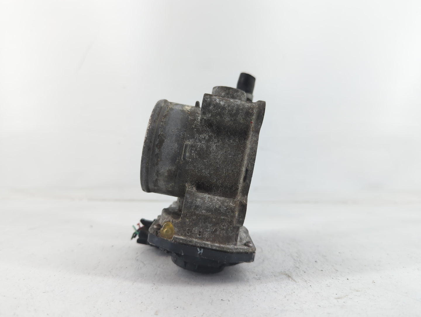 2011-2019 Toyota Corolla Throttle Body P/N:22030-0T080 Fits Fits 2011 2012 2013 2014 2015 2016 2017 2018 2019 OEM Used Auto 