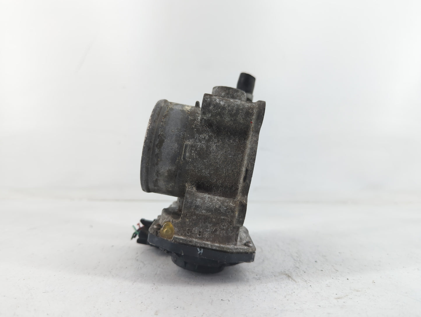 2011-2019 Toyota Corolla Throttle Body P/N:22030-0T080 Fits Fits 2011 2012 2013 2014 2015 2016 2017 2018 2019 OEM Used Auto 