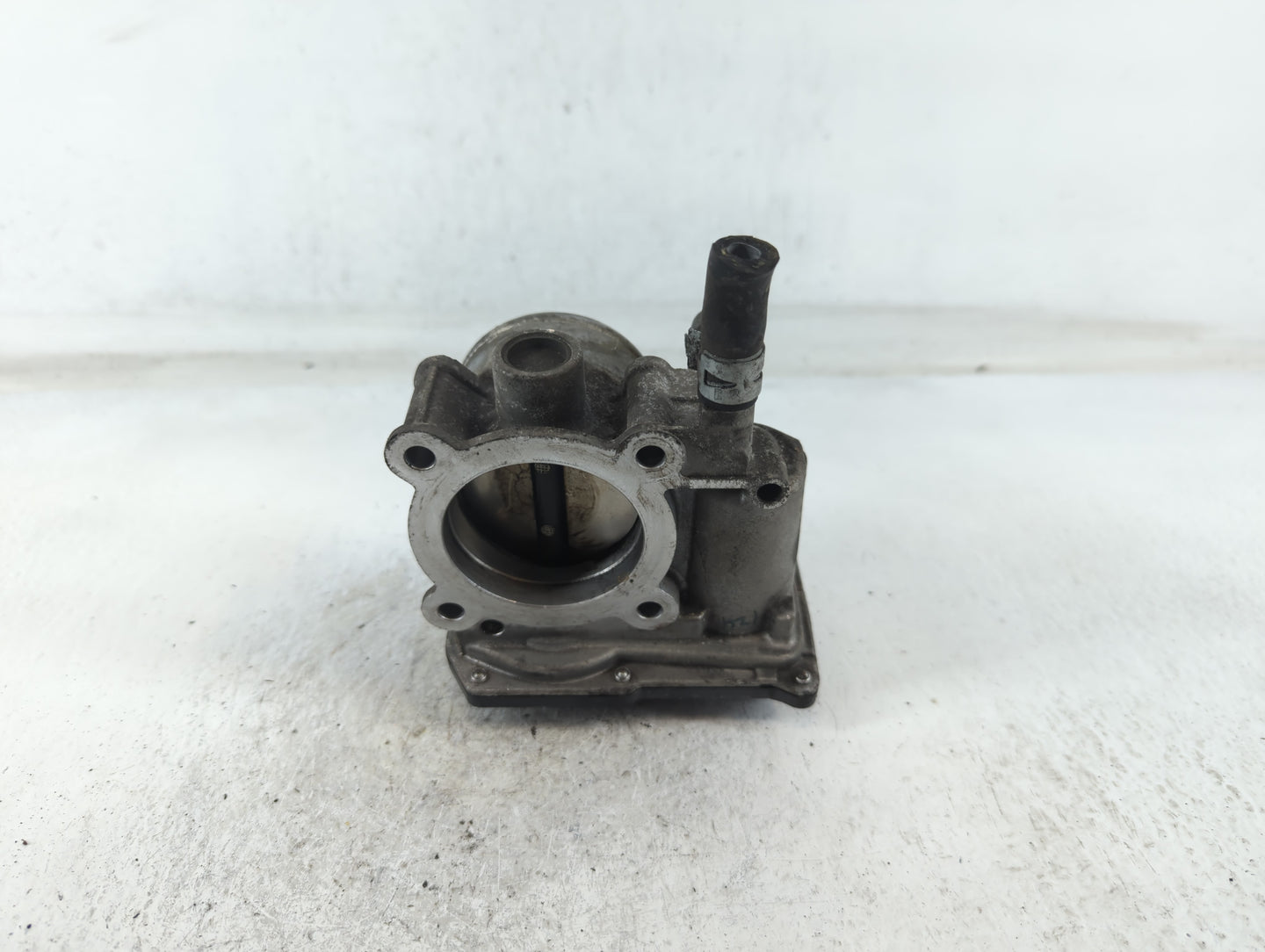 2011-2019 Toyota Corolla Throttle Body P/N:22030-0T080 Fits Fits 2011 2012 2013 2014 2015 2016 2017 2018 2019 OEM Used Auto 