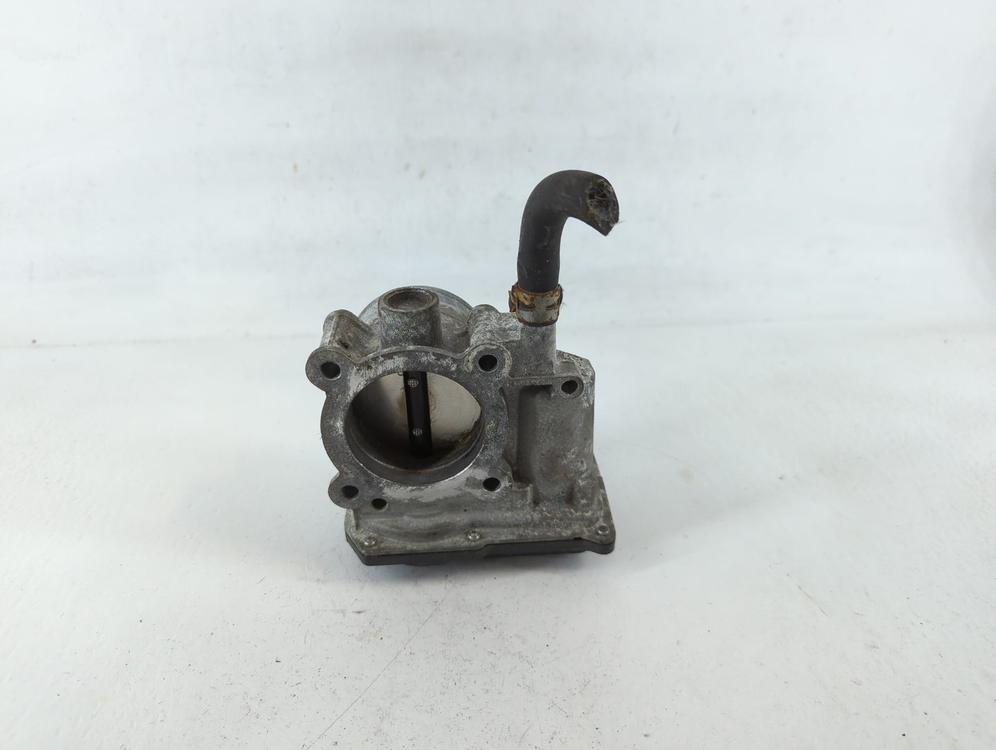 2011-2019 Toyota Corolla Throttle Body P/N:22030-0T080 Fits Fits 2011 2012 2013 2014 2015 2016 2017 2018 2019 OEM Used Auto 