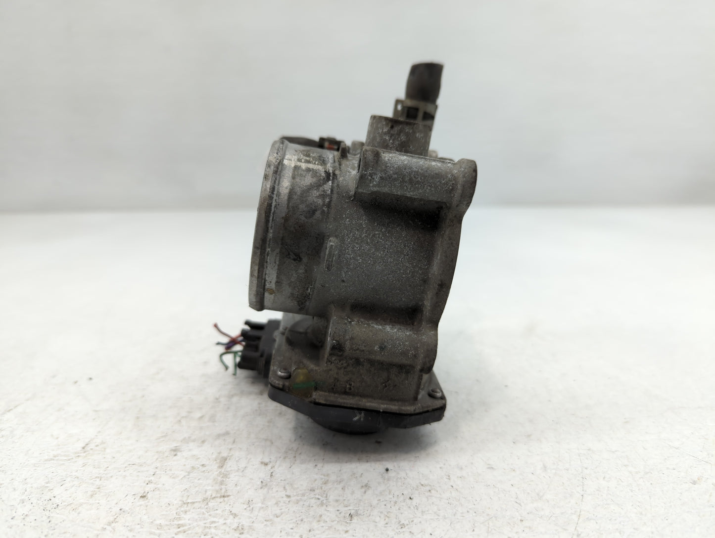 2011-2019 Toyota Corolla Throttle Body P/N:22030-0T080 Fits Fits 2011 2012 2013 2014 2015 2016 2017 2018 2019 OEM Used Auto 