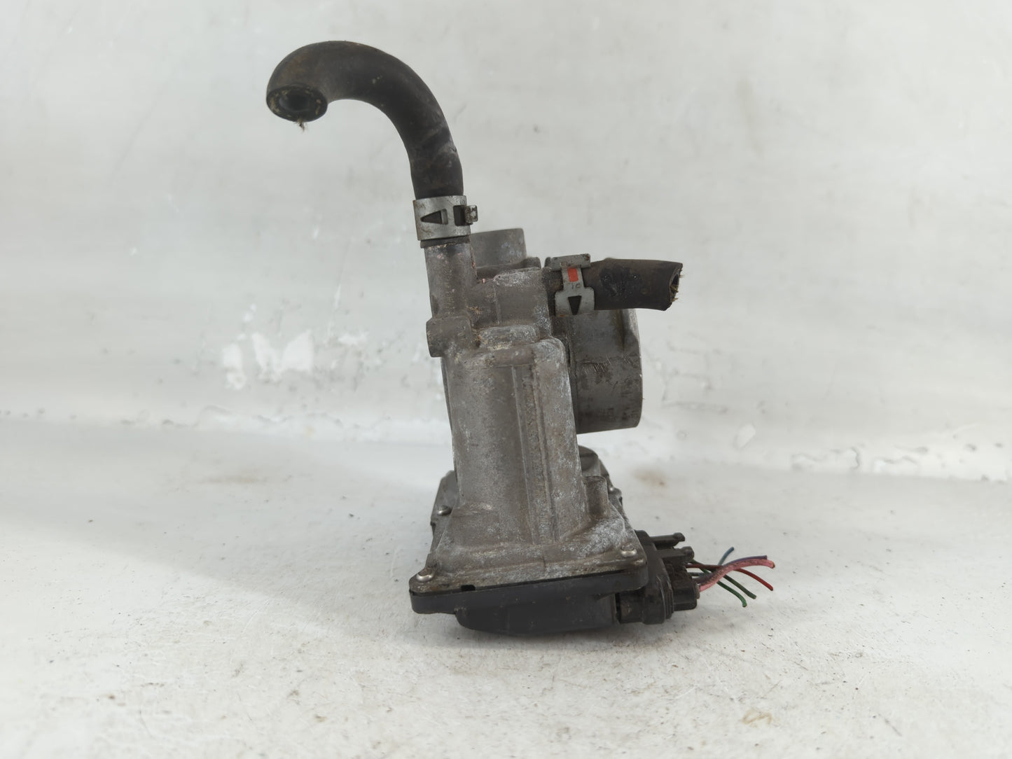 2011-2019 Toyota Corolla Throttle Body P/N:22030-0T080 Fits Fits 2011 2012 2013 2014 2015 2016 2017 2018 2019 OEM Used Auto 