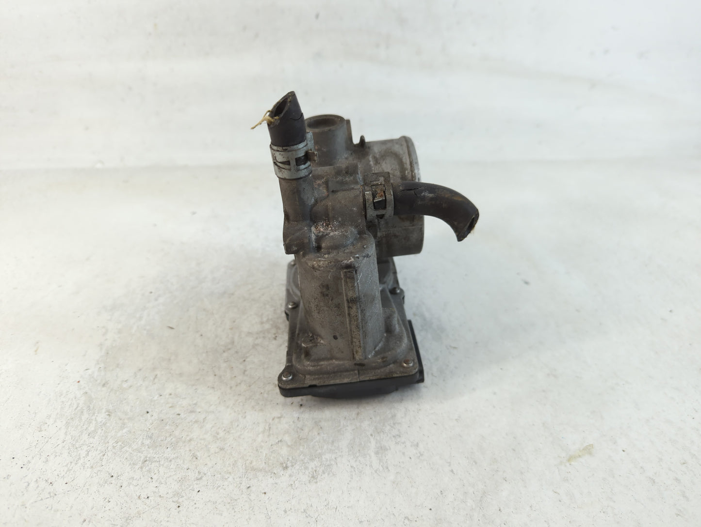 2011-2019 Toyota Corolla Throttle Body P/N:22030-0T080 Fits Fits 2011 2012 2013 2014 2015 2016 2017 2018 2019 OEM Used Auto 