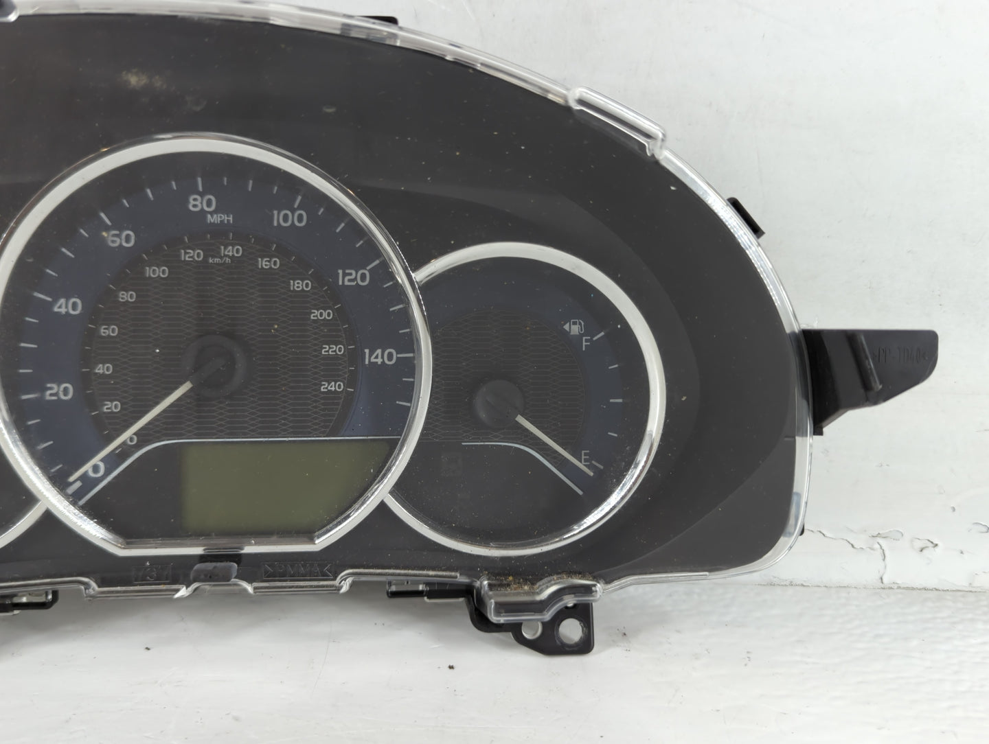 2014-2016 Toyota Corolla Instrument Cluster Speedometer Gauges P/N:83800-0ZX10 Fits Fits 2014 2015 2016 OEM Used Auto Parts 