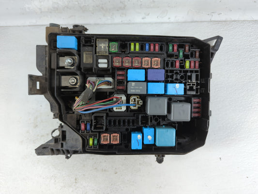 2014-2019 Toyota Corolla Fusebox Fuse Box Panel Relay Module P/N:82662-02660 Fits Fits 2014 2015 2016 2017 2018 2019 OEM Used Auto Parts
