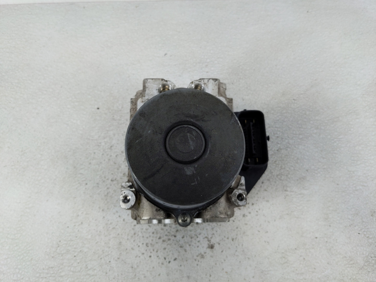 2014-2016 Toyota Highlander ABS Pump Control Module Replacement P/N:44540-0E060 Fits Fits 2014 2015 2016 OEM Used Auto Parts