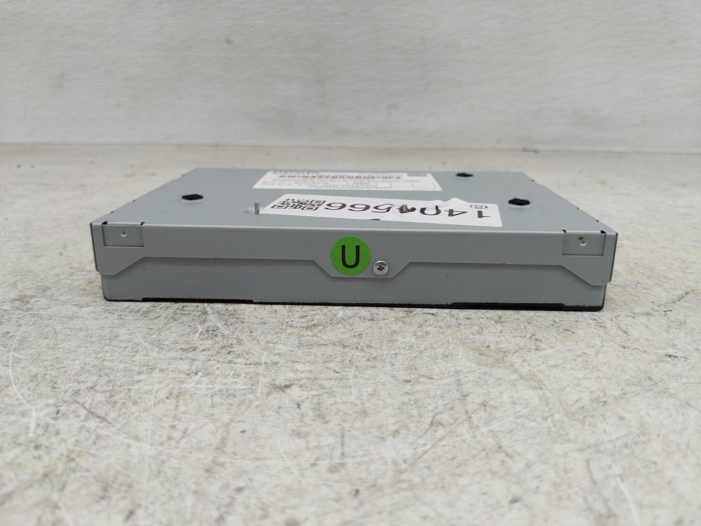 2014-2019 Toyota Highlander Radio AM FM Cd Player Receiver Replacement P/N:86180-0E011 Fits OEM Used Auto Parts - Oemusedaut