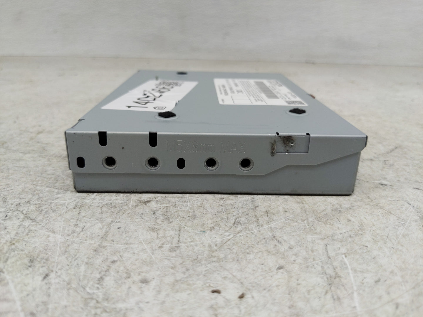 2014-2019 Toyota Highlander Radio AM FM Cd Player Receiver Replacement P/N:86180-0E011 Fits OEM Used Auto Parts - Oemusedaut