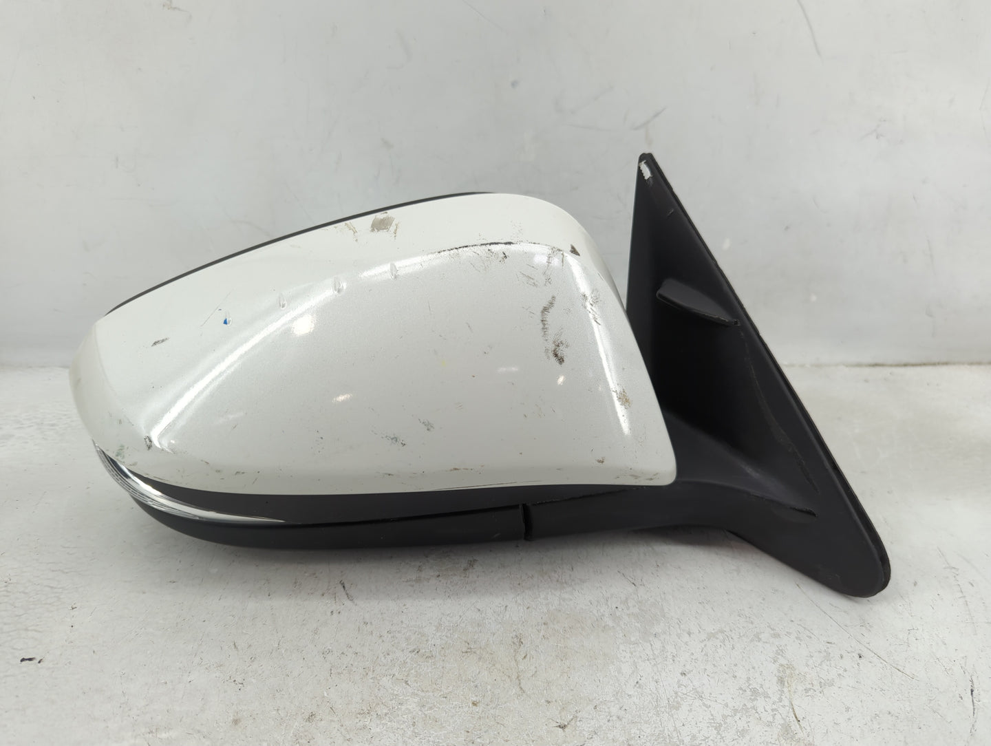 2014-2019 Toyota Highlander Passenger Side View Mirror - Right Door Mirror OEM Used - Oemusedautoparts1.com