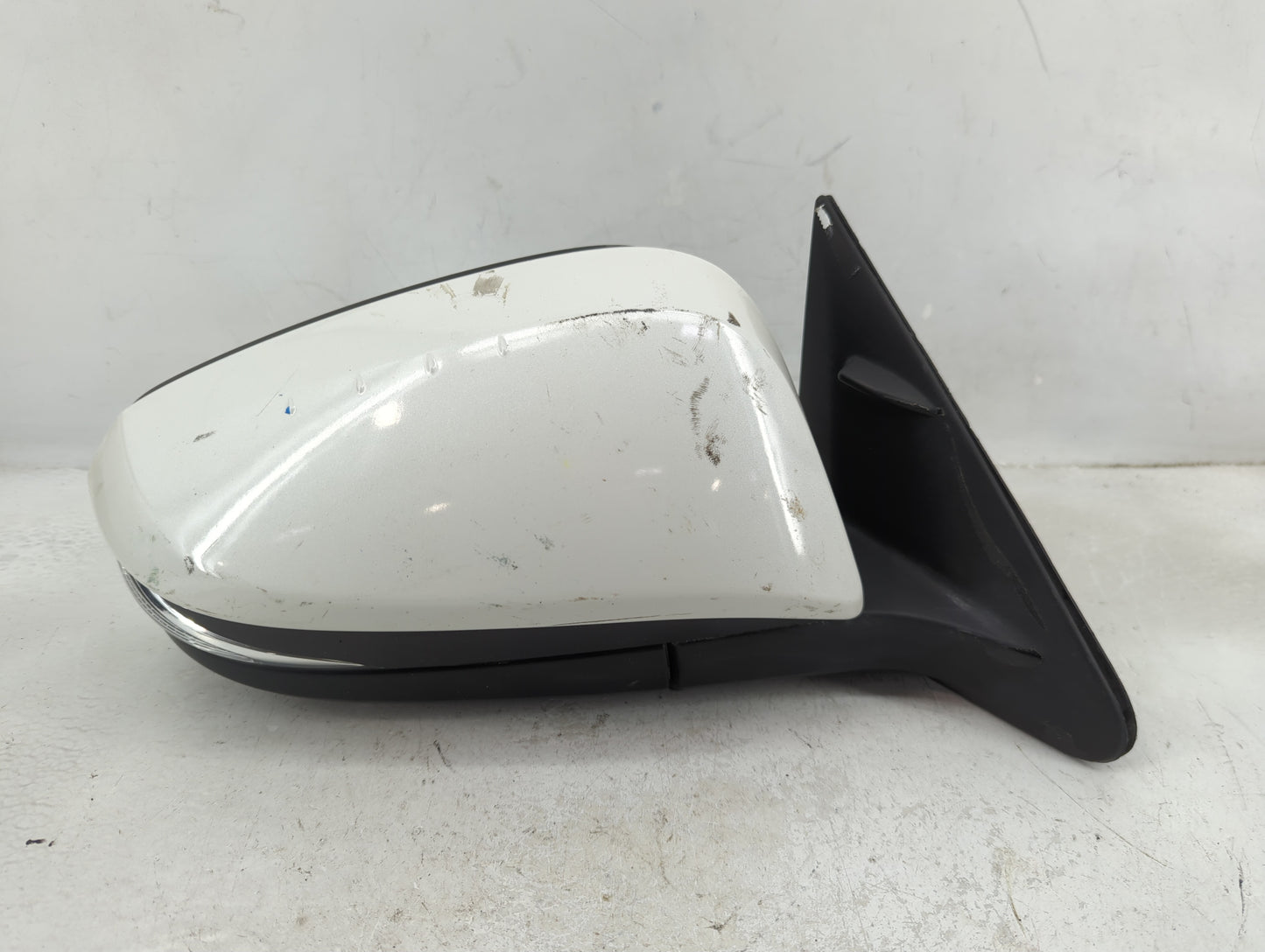 2014-2019 Toyota Highlander Passenger Side View Mirror - Right Door Mirror OEM Used - Oemusedautoparts1.com