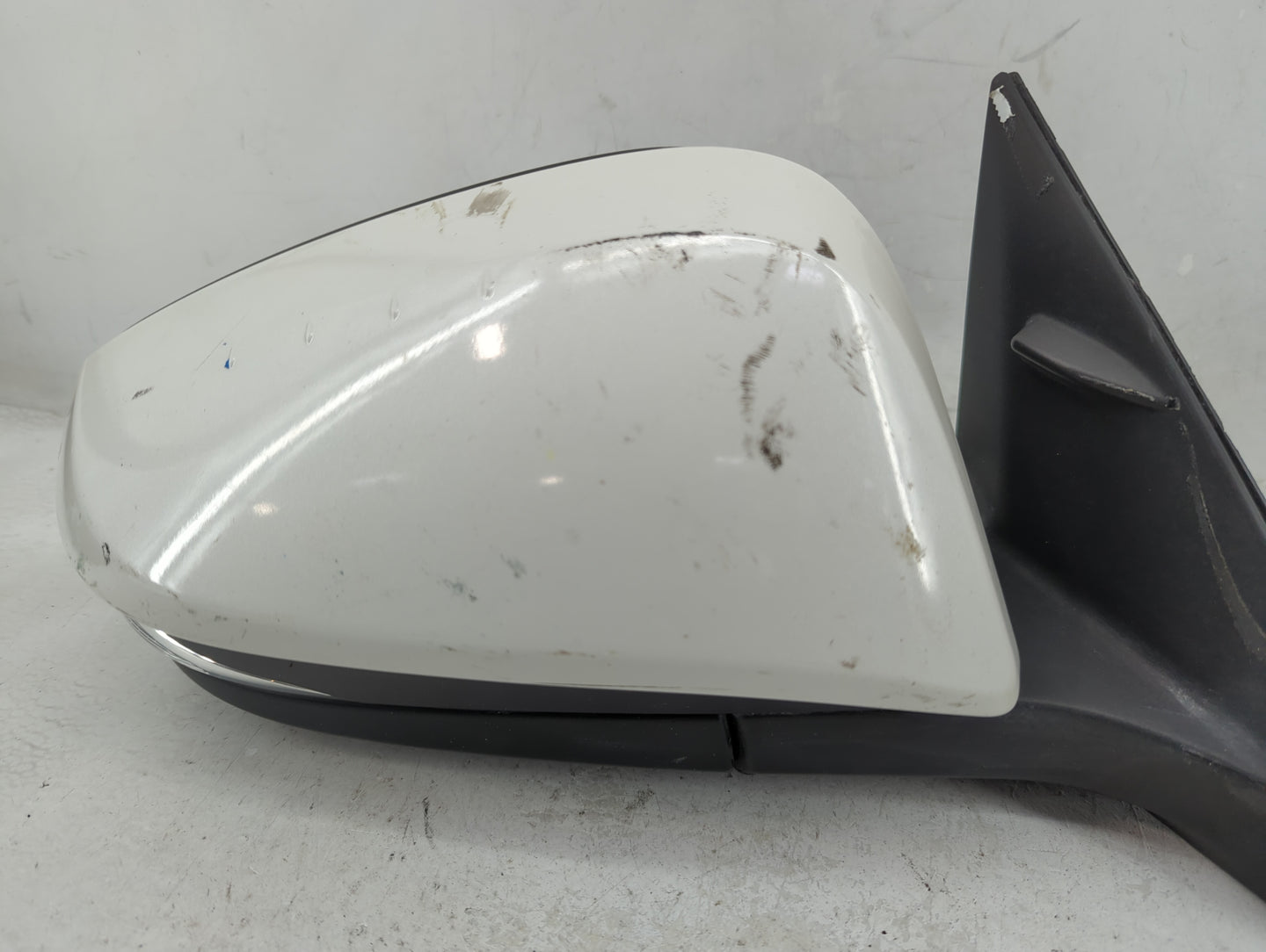 2014-2019 Toyota Highlander Passenger Side View Mirror - Right Door Mirror OEM Used - Oemusedautoparts1.com
