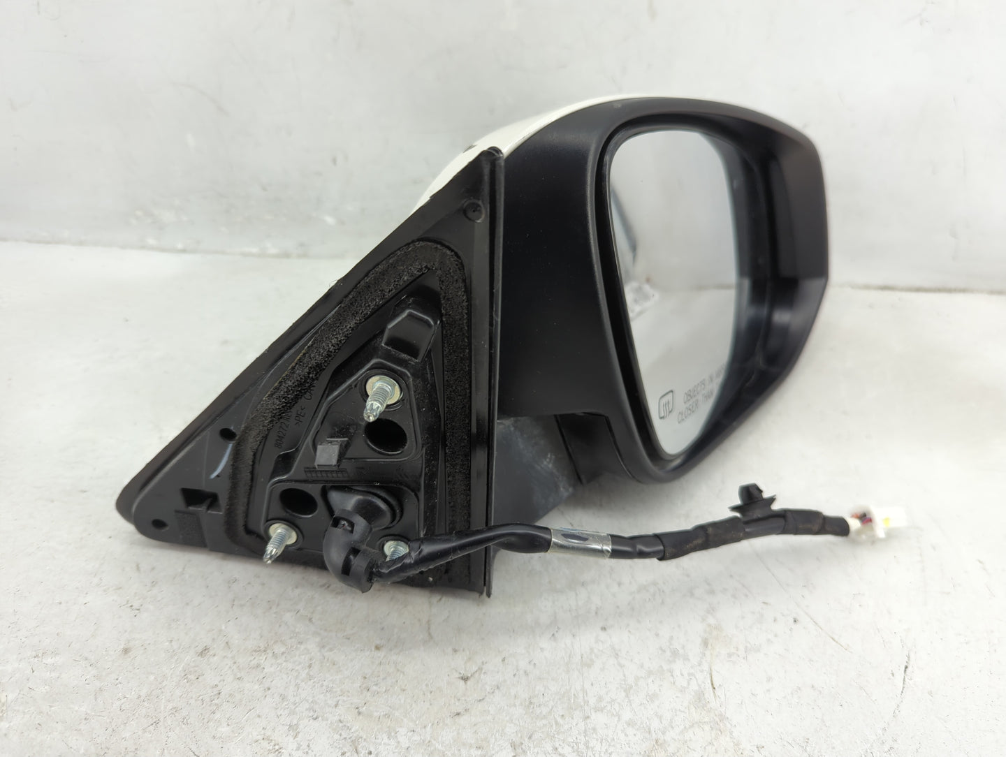 2014-2019 Toyota Highlander Passenger Side View Mirror - Right Door Mirror OEM Used - Oemusedautoparts1.com