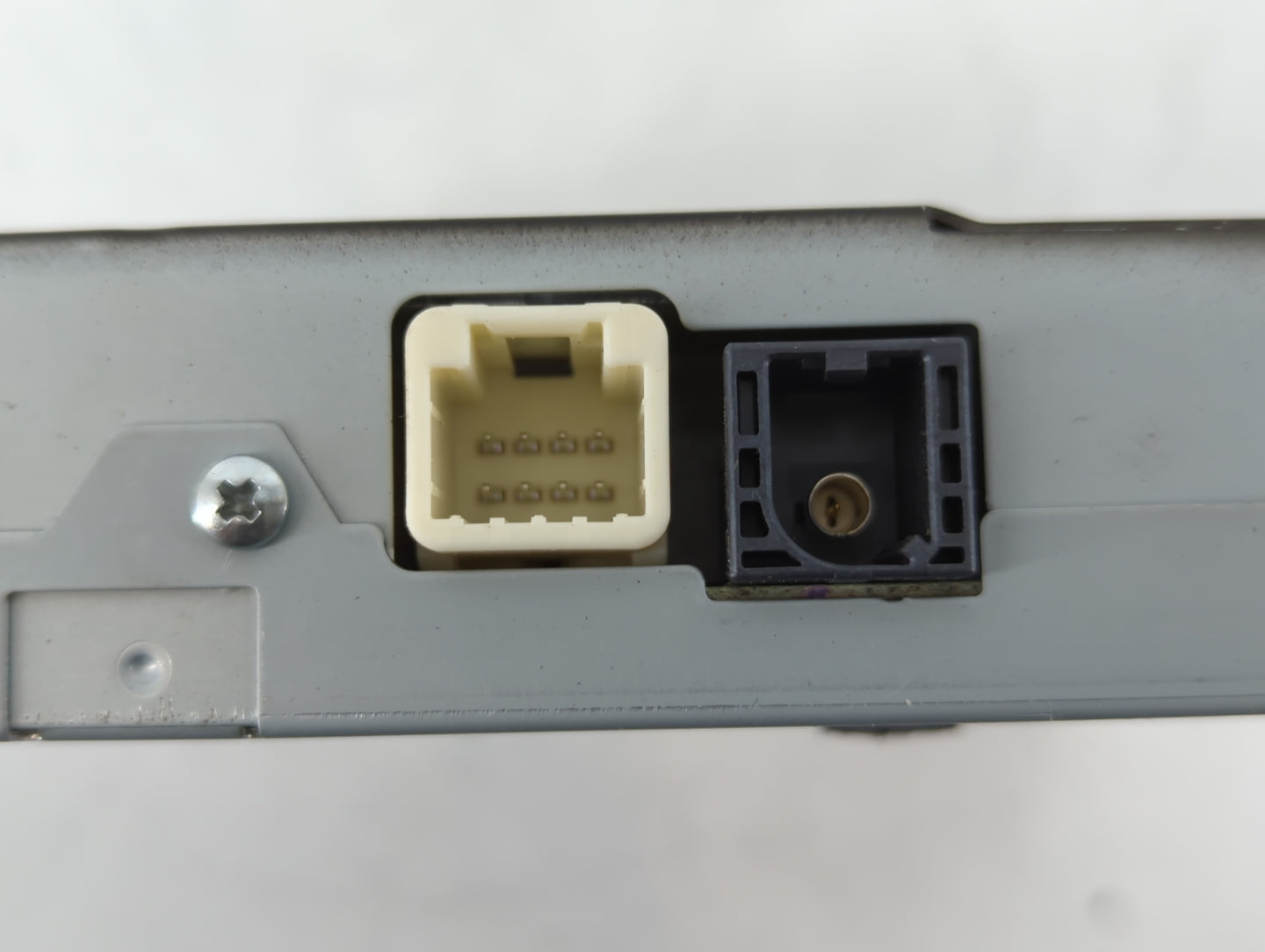 2014-2019 Toyota Highlander Radio AM FM Cd Player Receiver Replacement P/N:86180-0E011 Fits OEM Used Auto Parts - Oemusedaut